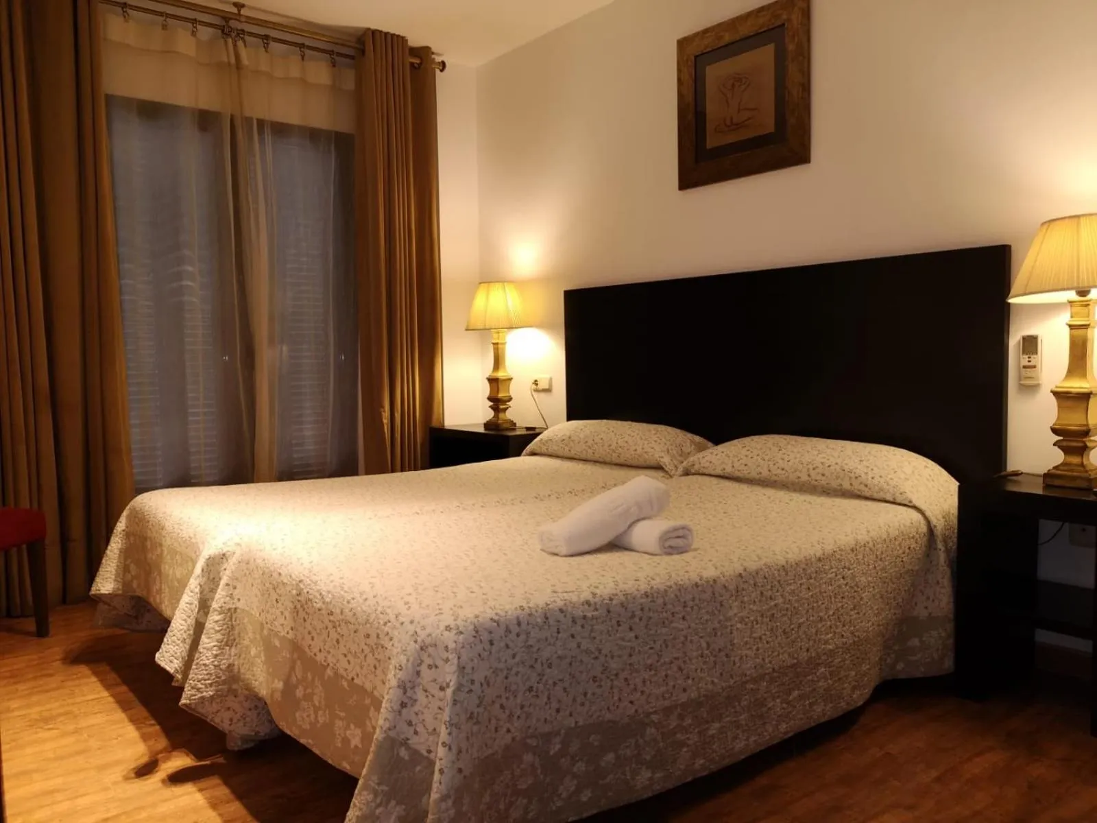 Bed in Hostal Tres Soles