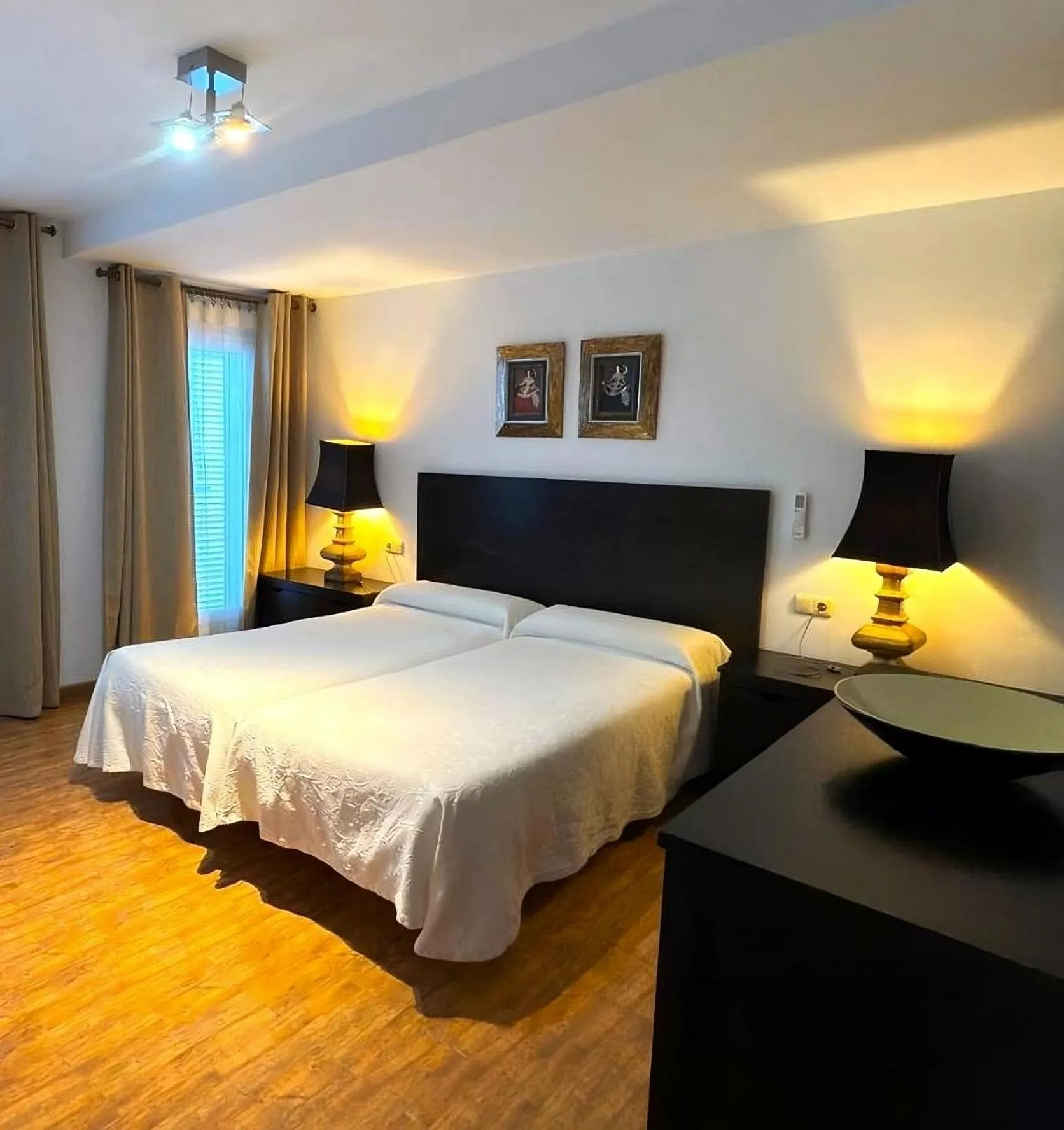 Bed in Hostal Tres Soles