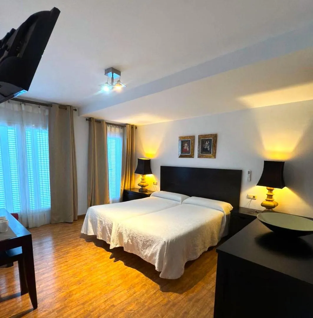 Bed in Hostal Tres Soles