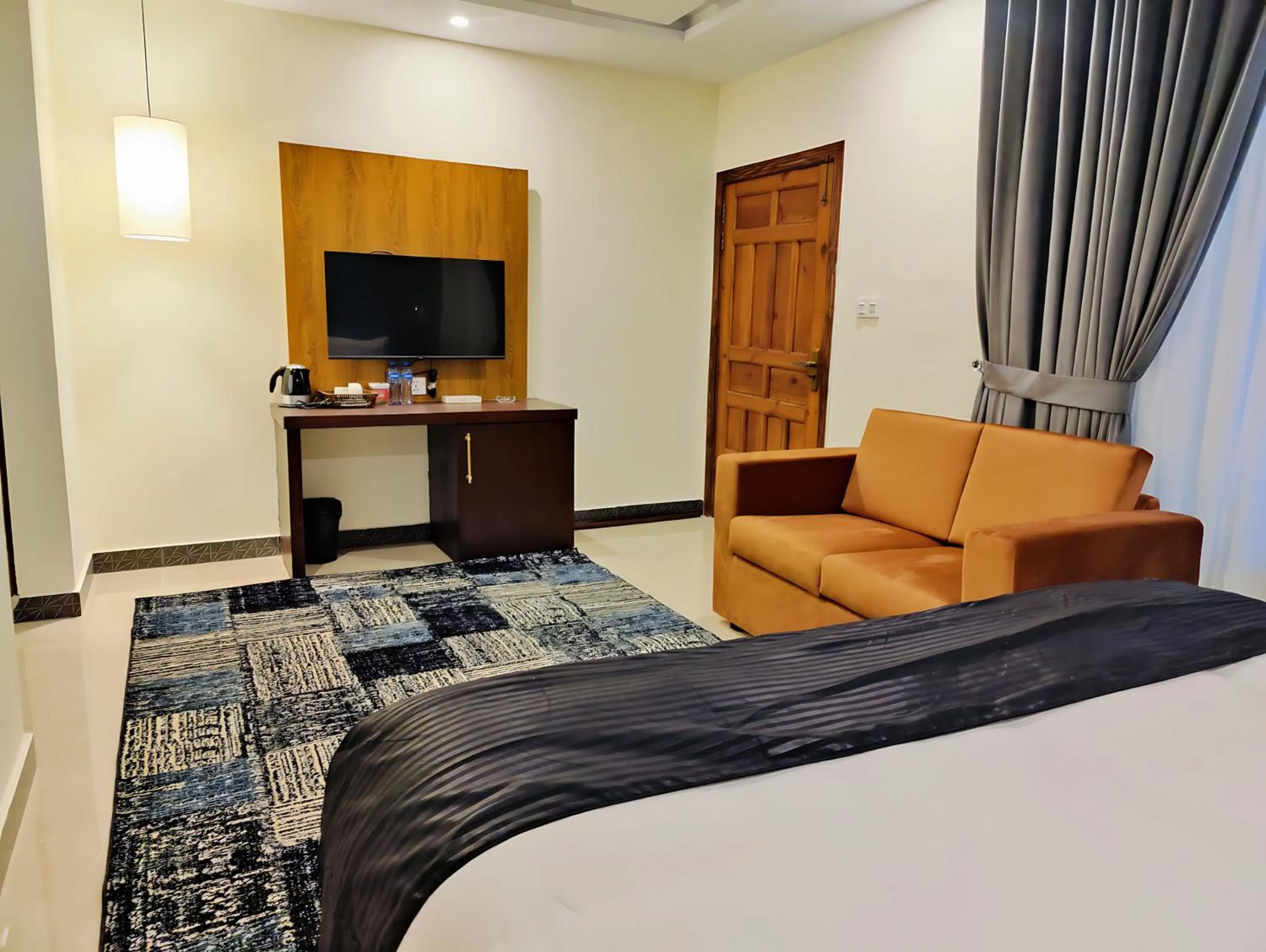 Bedroom in Pinemont Hotel, Murree