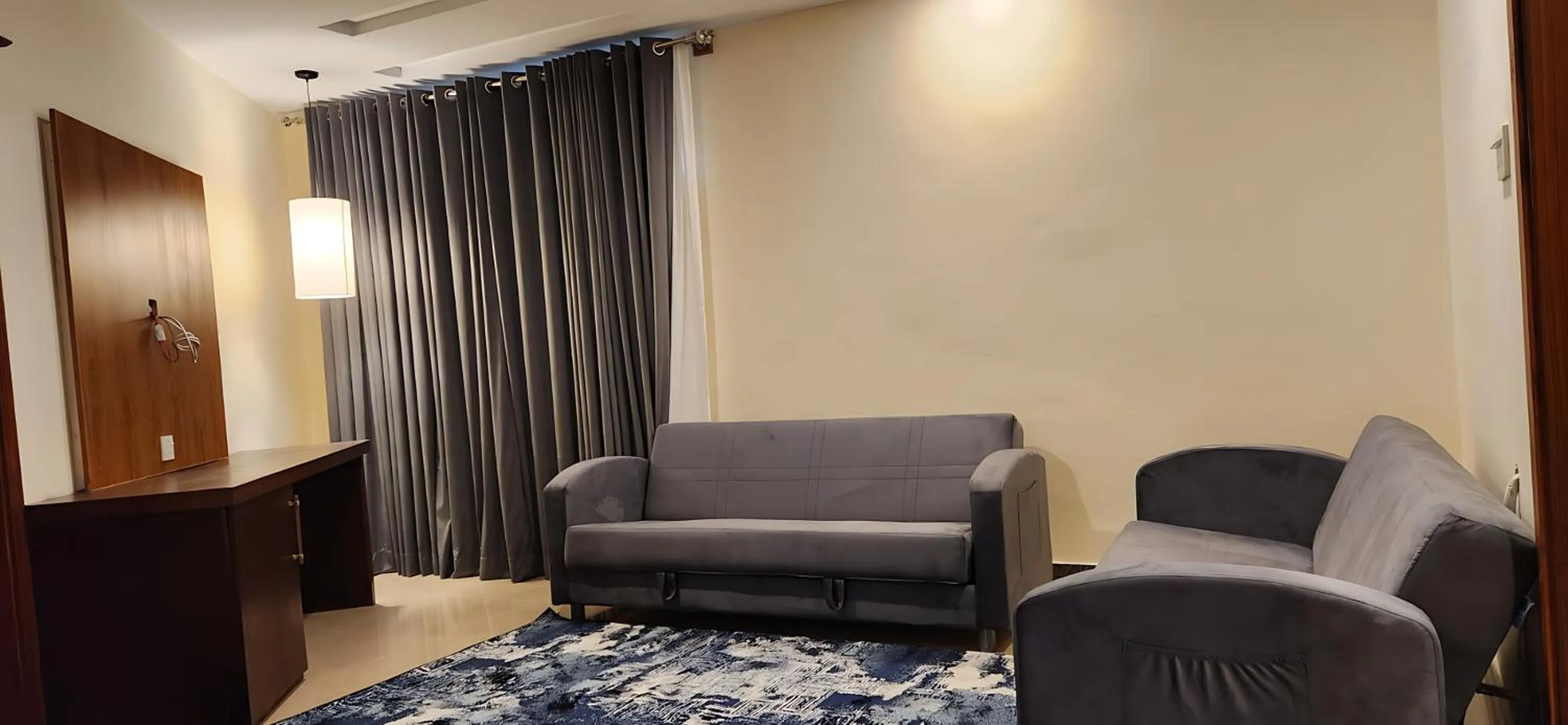 Living room in Pinemont Hotel, Murree