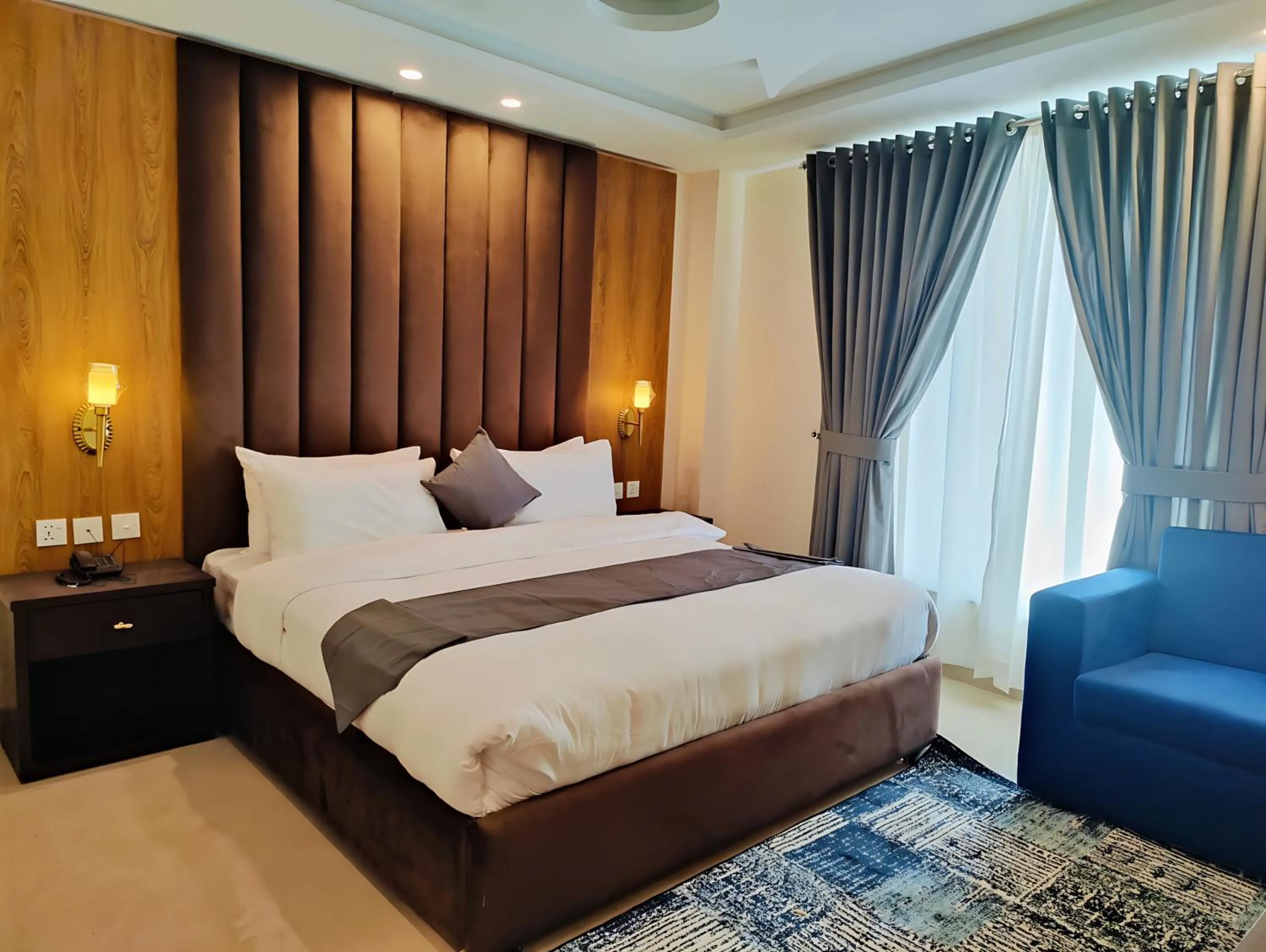 Bedroom in Pinemont Hotel, Murree