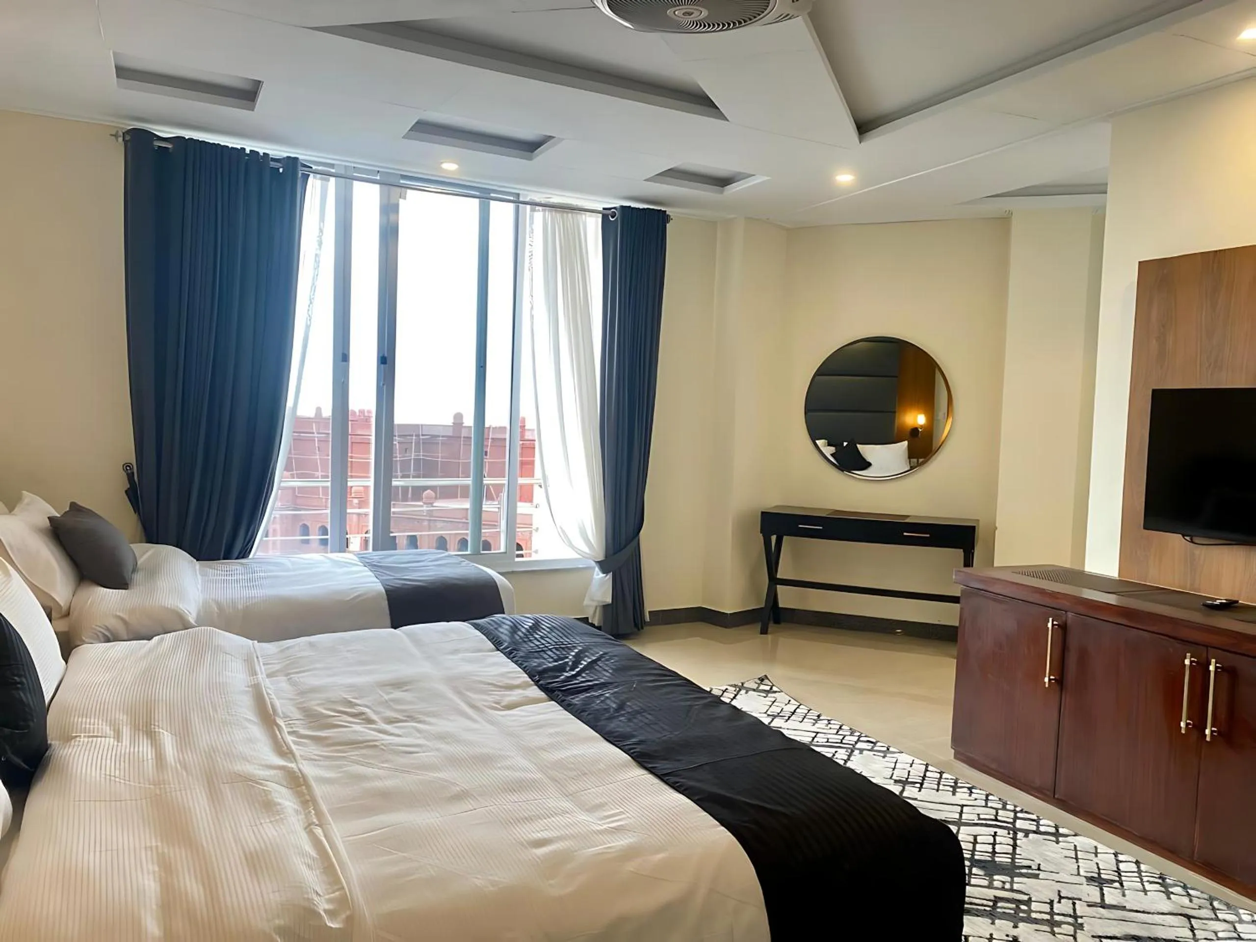 Bedroom in Pinemont Hotel, Murree