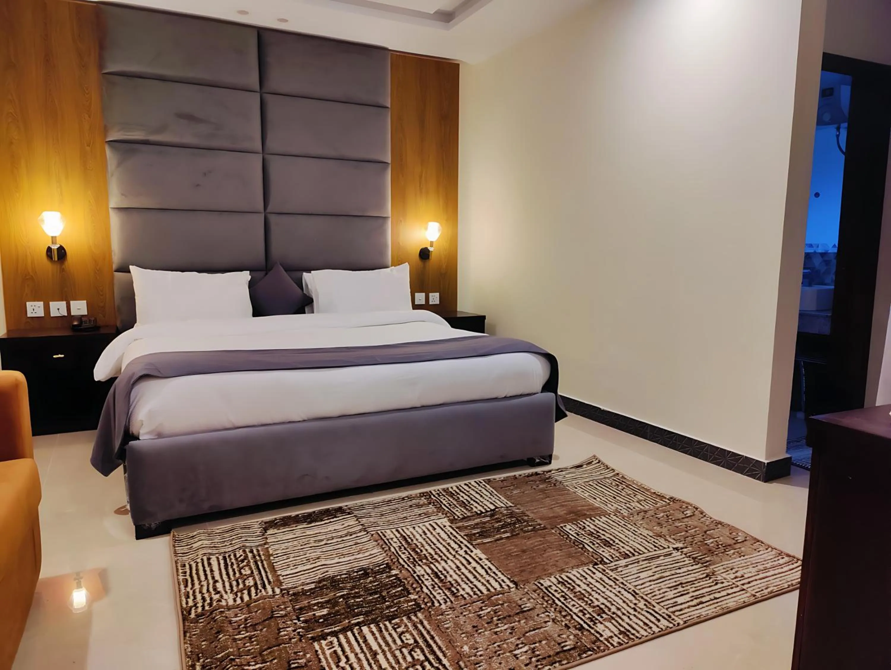 Bedroom in Pinemont Hotel, Murree