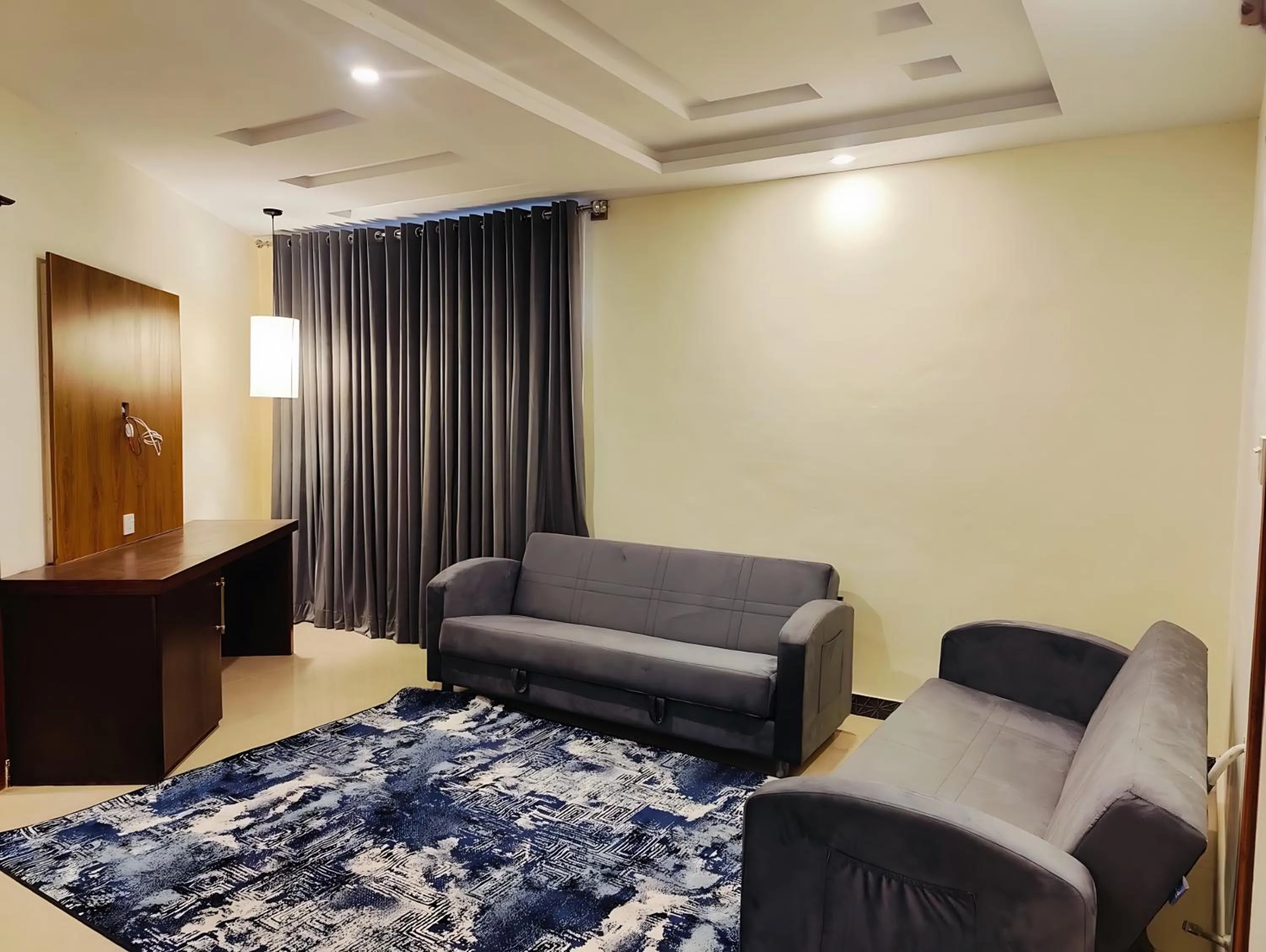 Living room in Pinemont Hotel, Murree