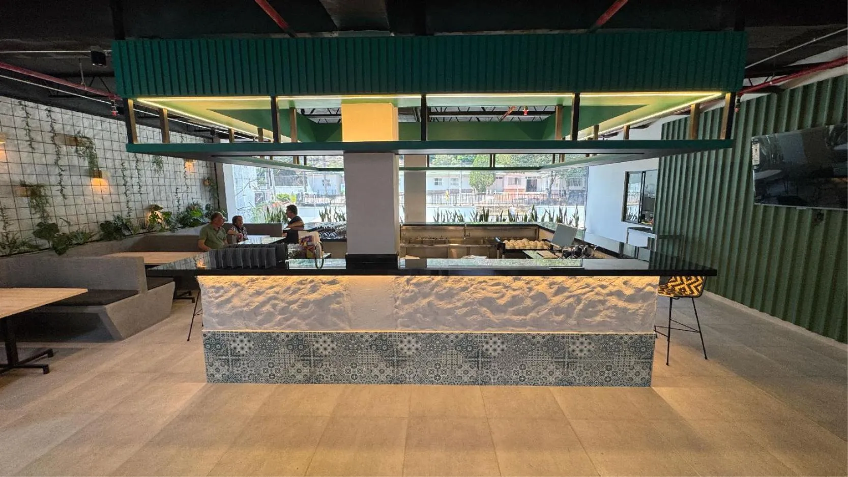 Restaurant/places to eat in Hotel San Gil House