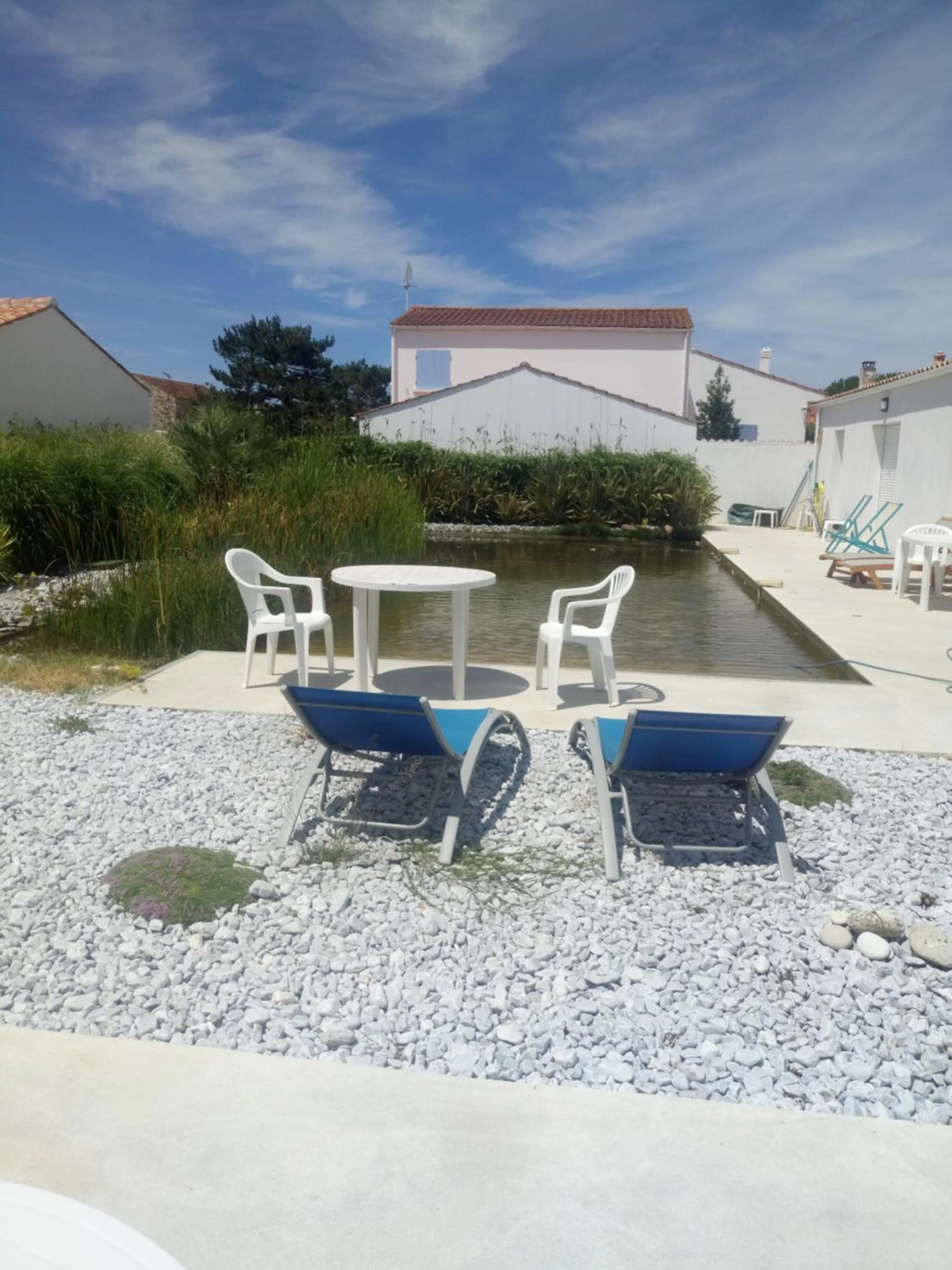 Pool view in Les Mouettes