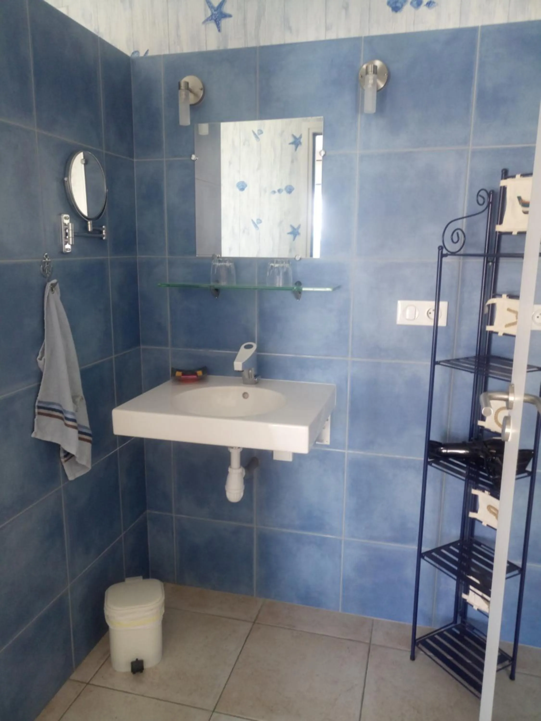 Bathroom in Les Mouettes