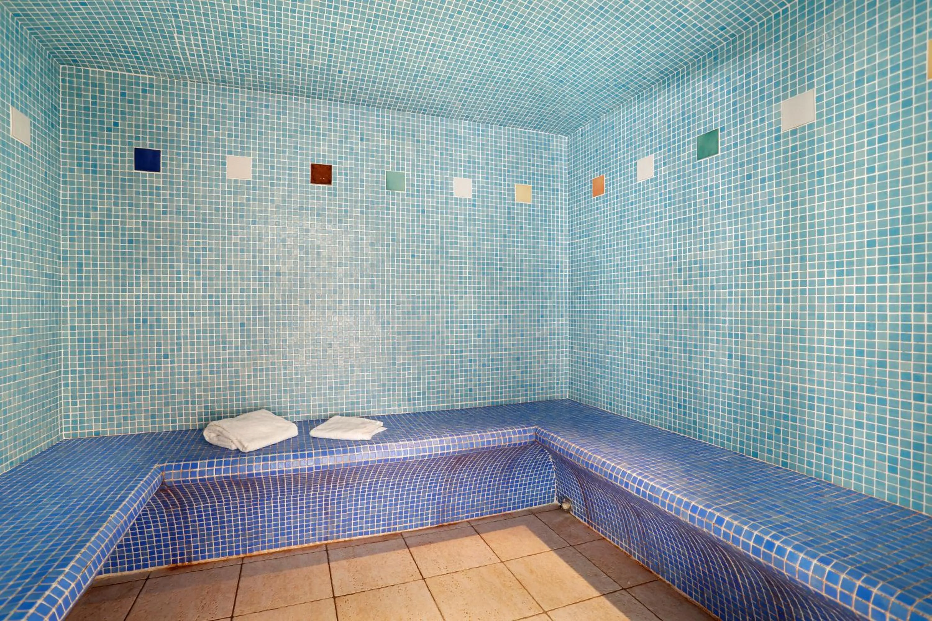 Steam room, Bed in Vacancéole - Les Chalets du Verdon