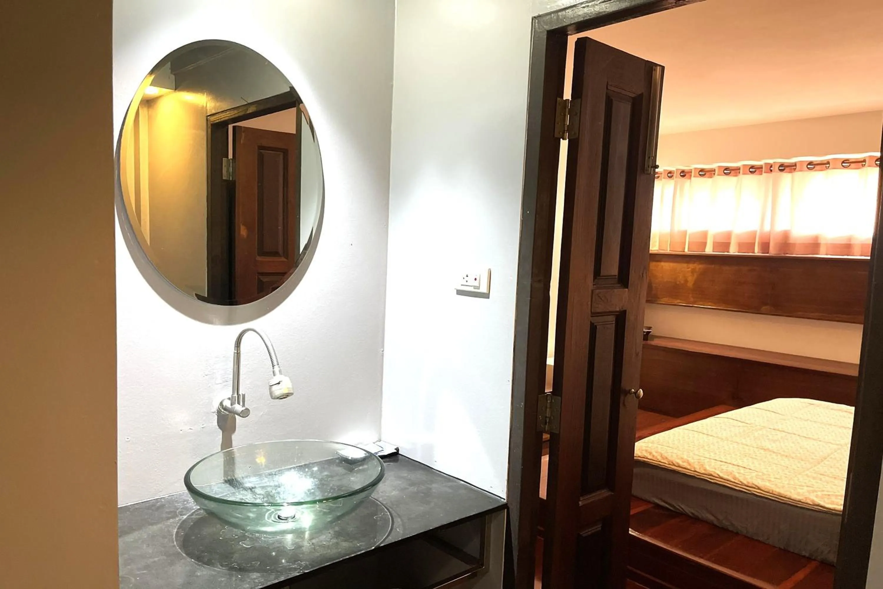 Bedroom, Bed in Baan Kieng Guest House Lampang