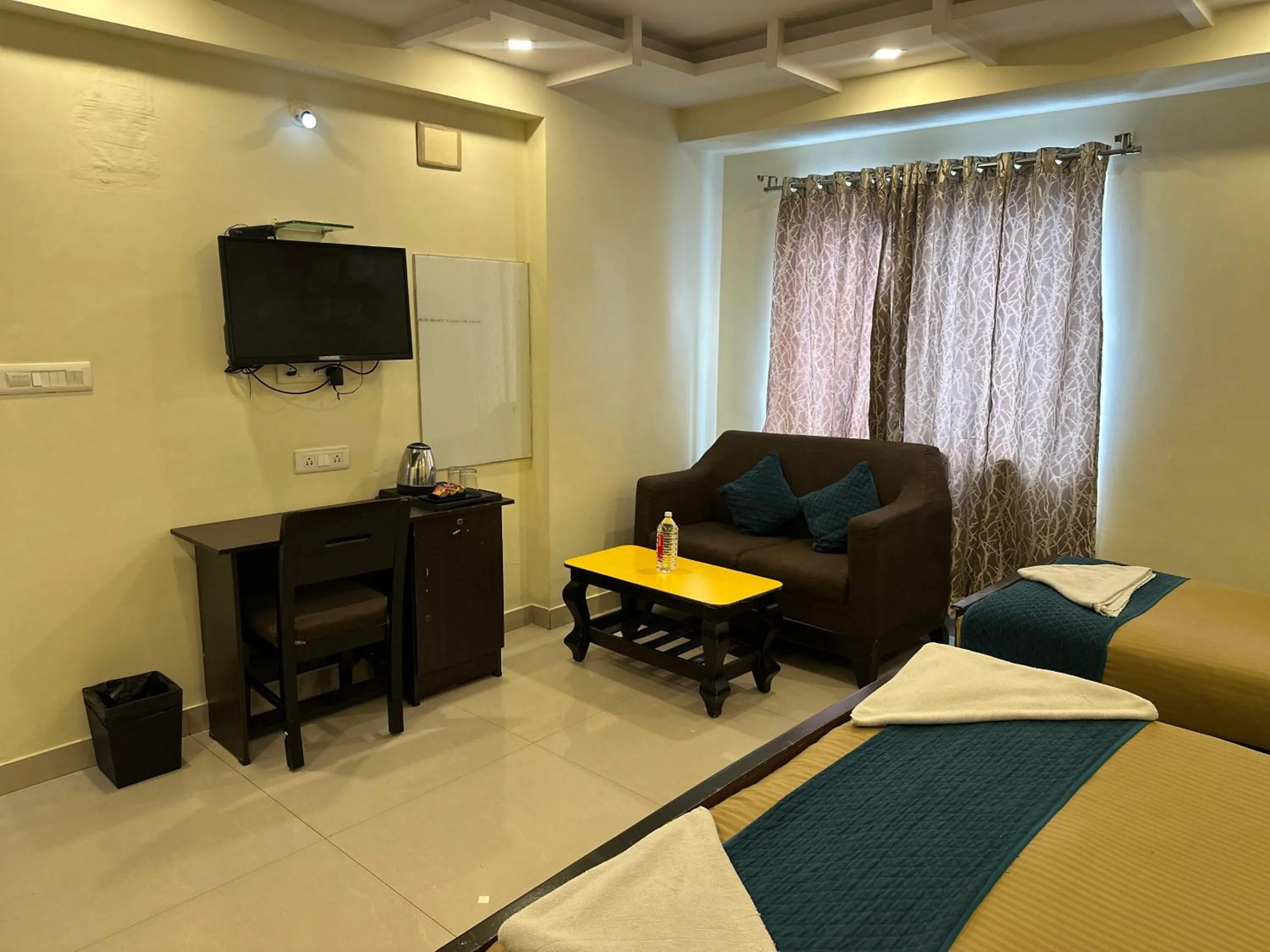 TV and multimedia, Bed in Blue Bliss Suites By PPH Living