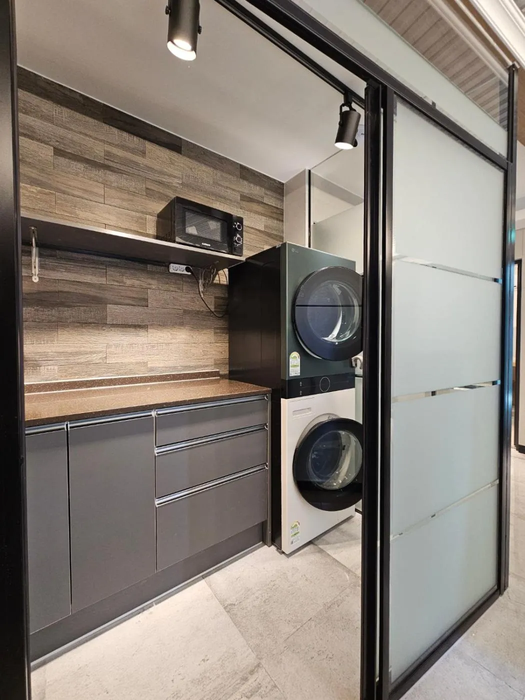 Kitchen or kitchenette in D Stay Hostel Dongdaemun