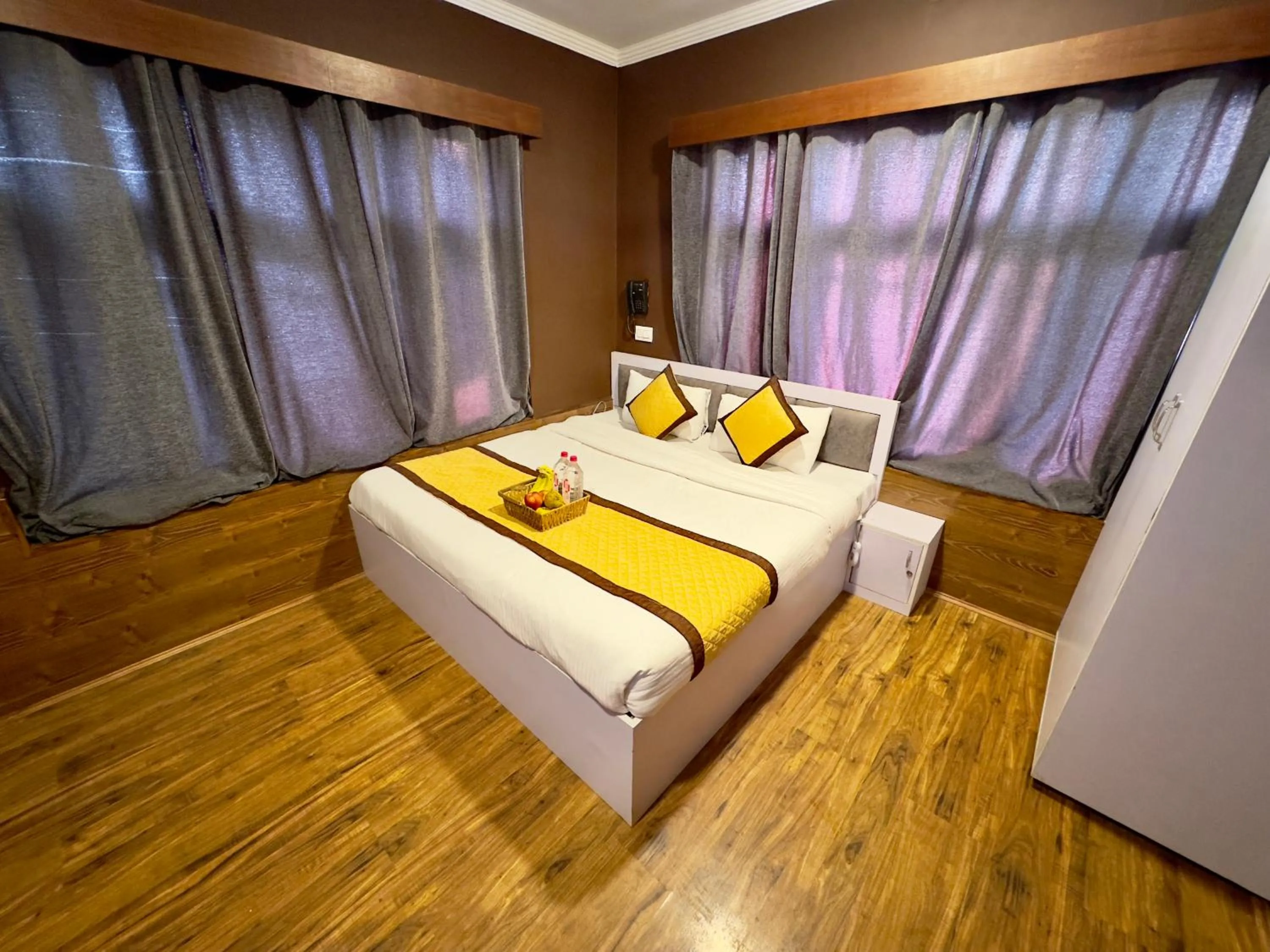 Bed in Hotel Jafson Accommodates