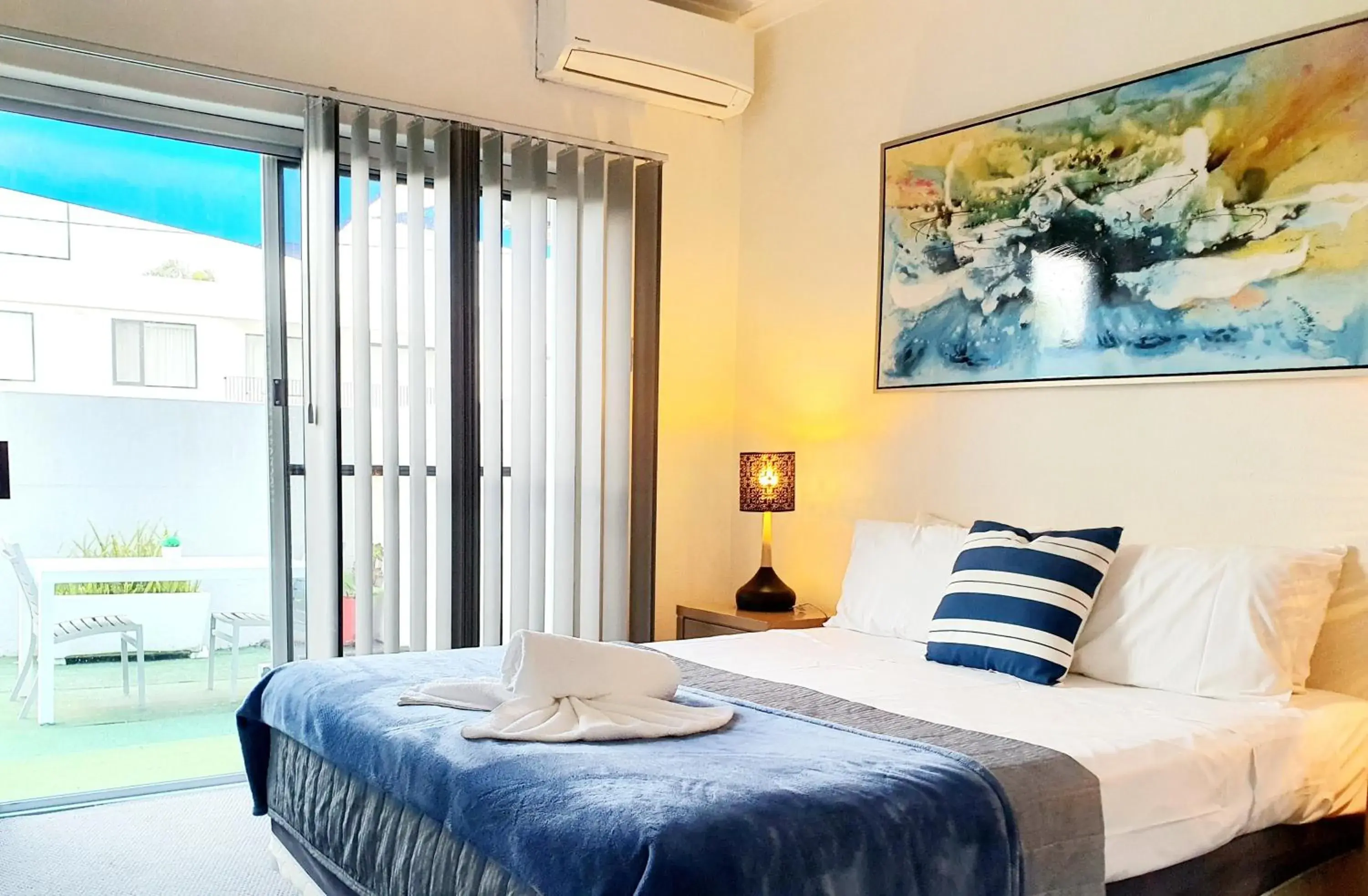 Standard Queen Room in Oceanside Hawks Nest Standard Queen Room in Oceanside Hawks Nest