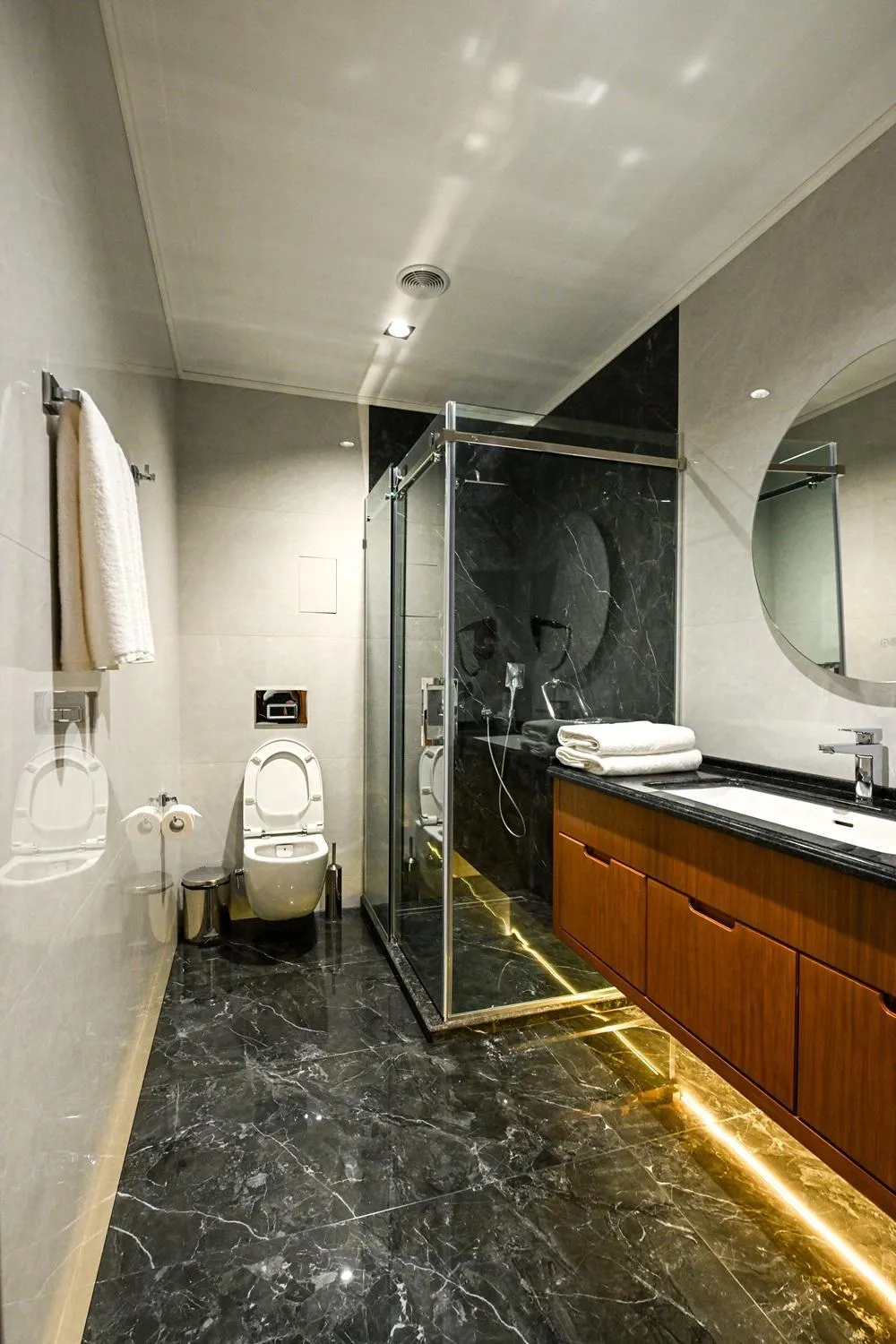 Shower in Consti Hotel Tashkent