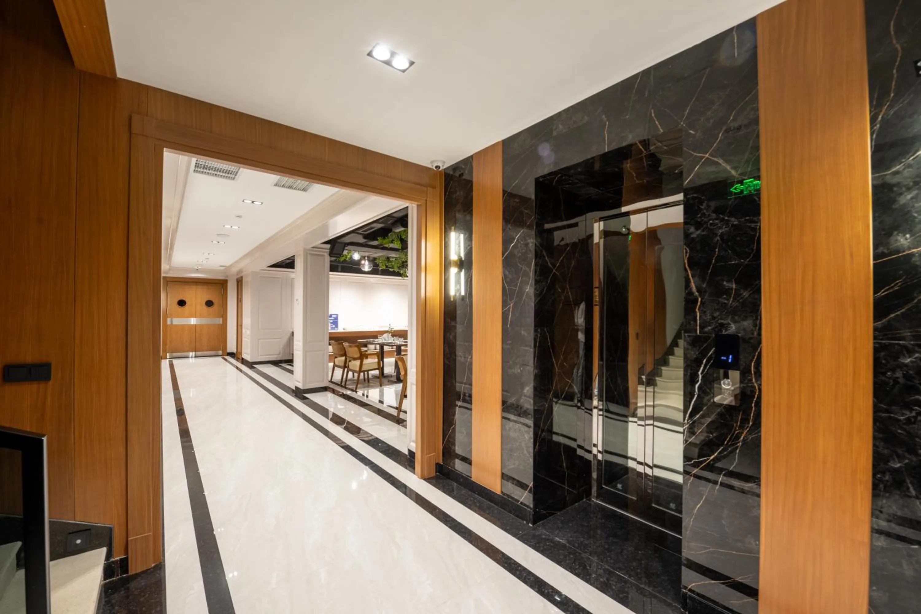 elevator in Consti Hotel Tashkent