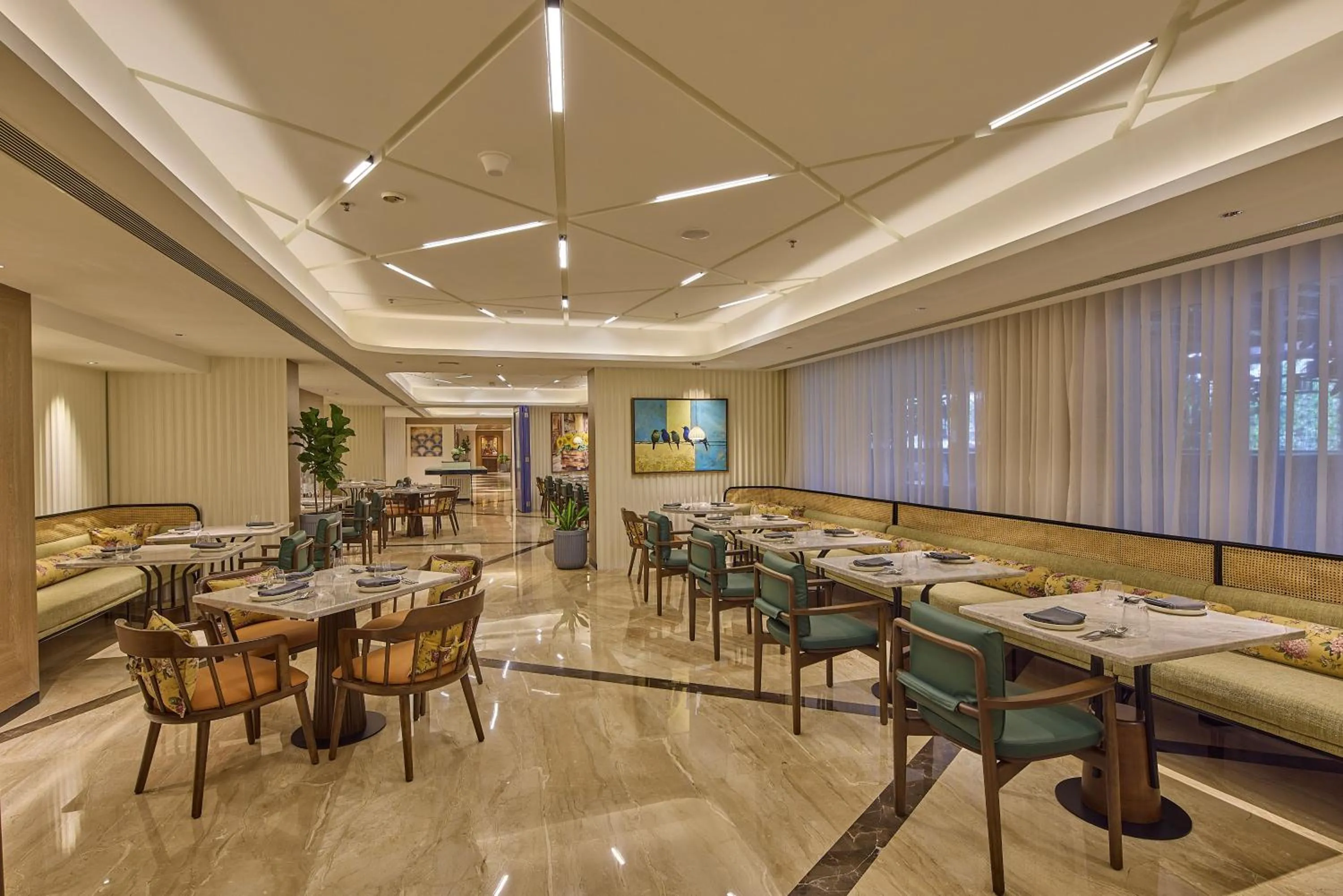 Restaurant/places to eat in ICONIQA Hotel Mumbai International Airport