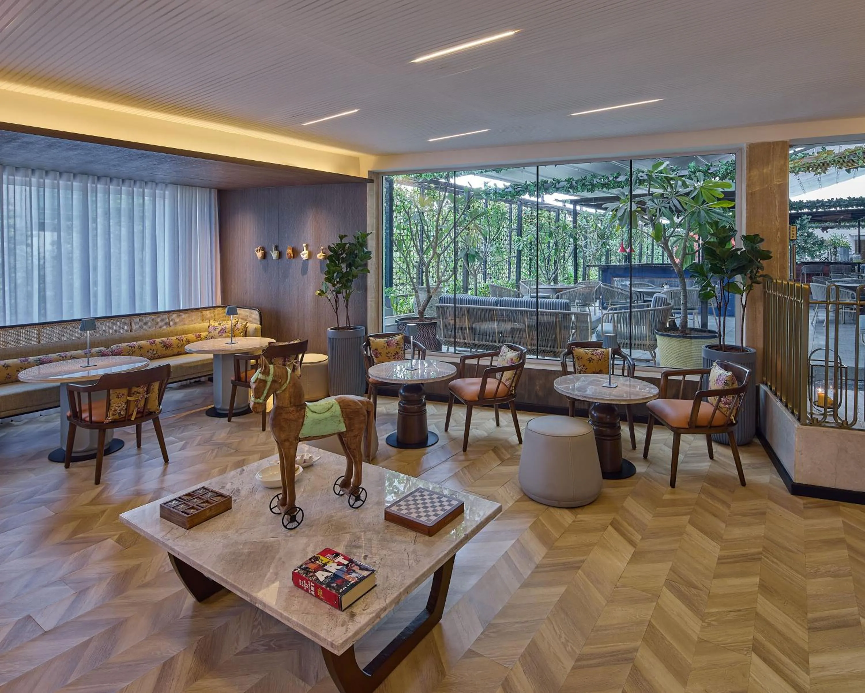 Restaurant/places to eat in ICONIQA Hotel Mumbai International Airport