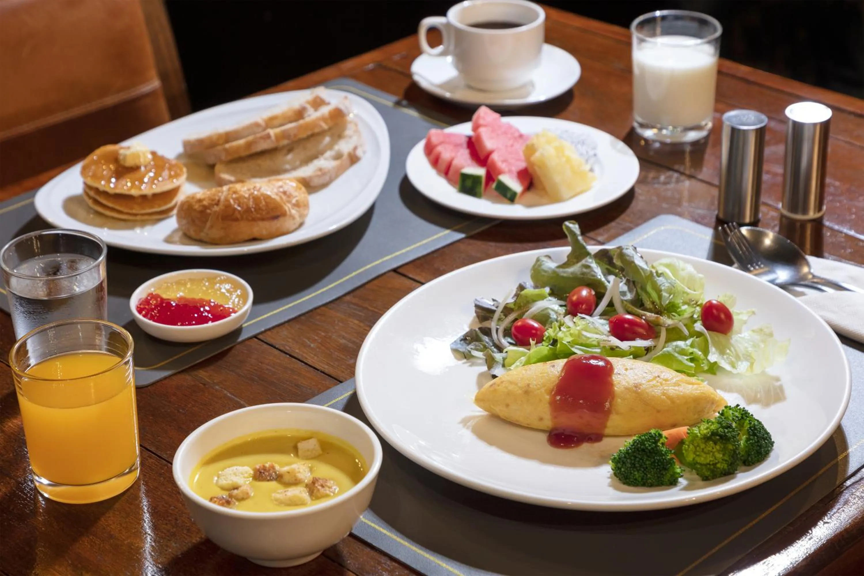 Breakfast in Adelphi Forty-Nine