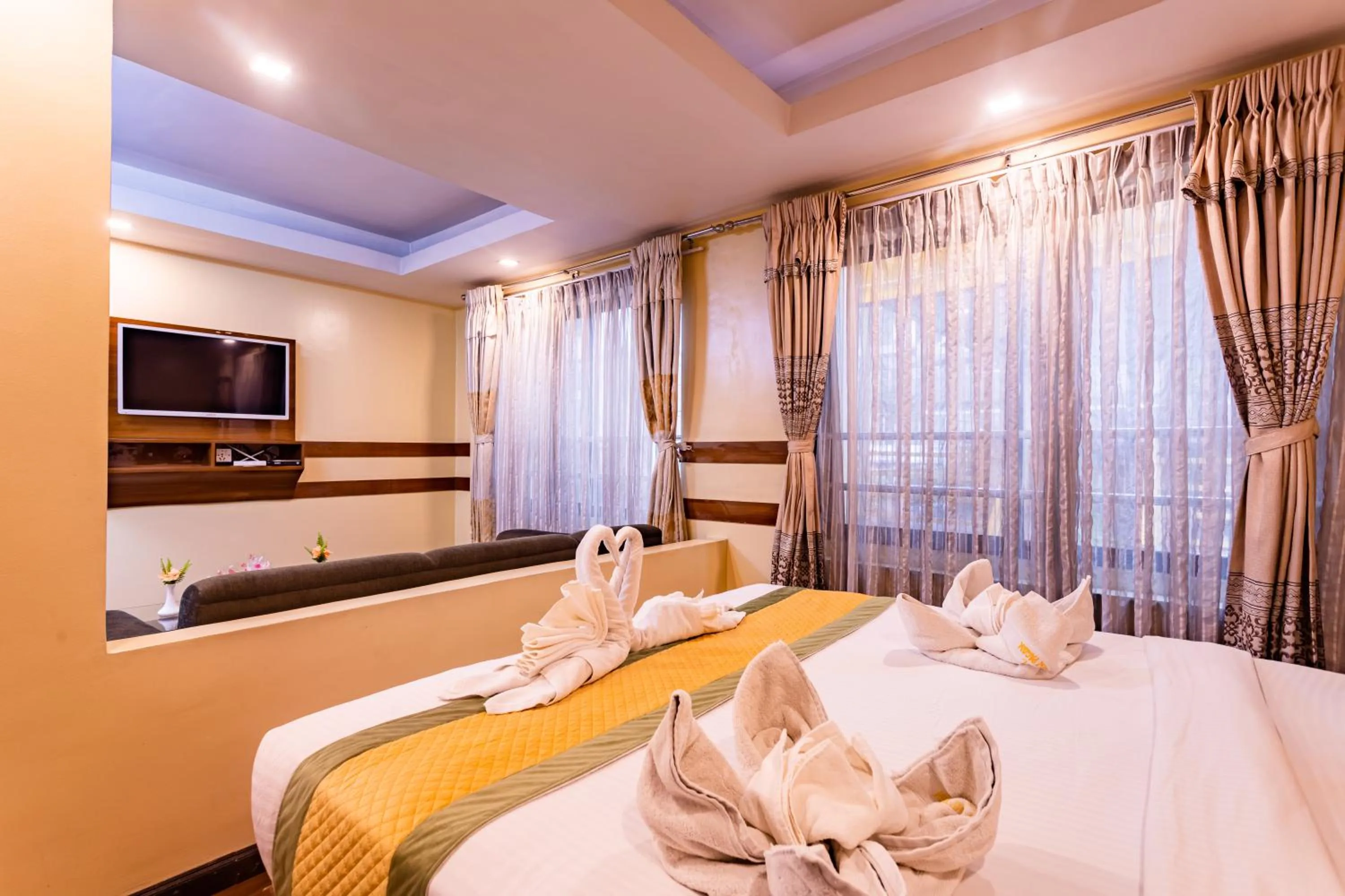 Bedroom, Bed in Yellow Pagoda Hotel