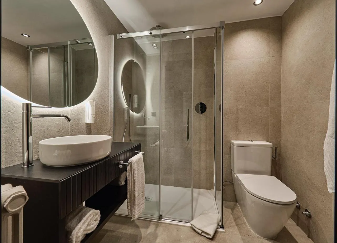 Bathroom in B48 Oviedo Ópera