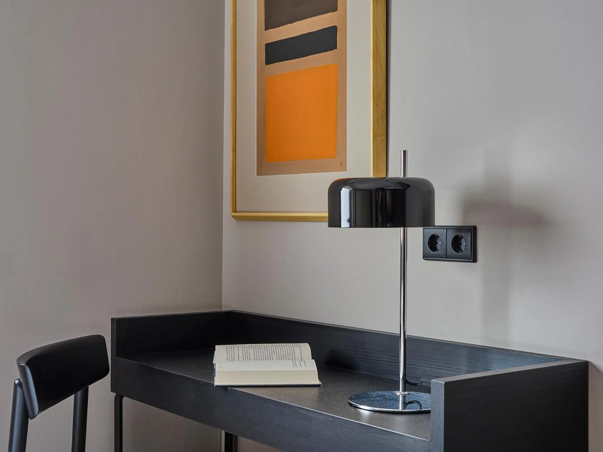 Seating area in B48 Oviedo Ópera