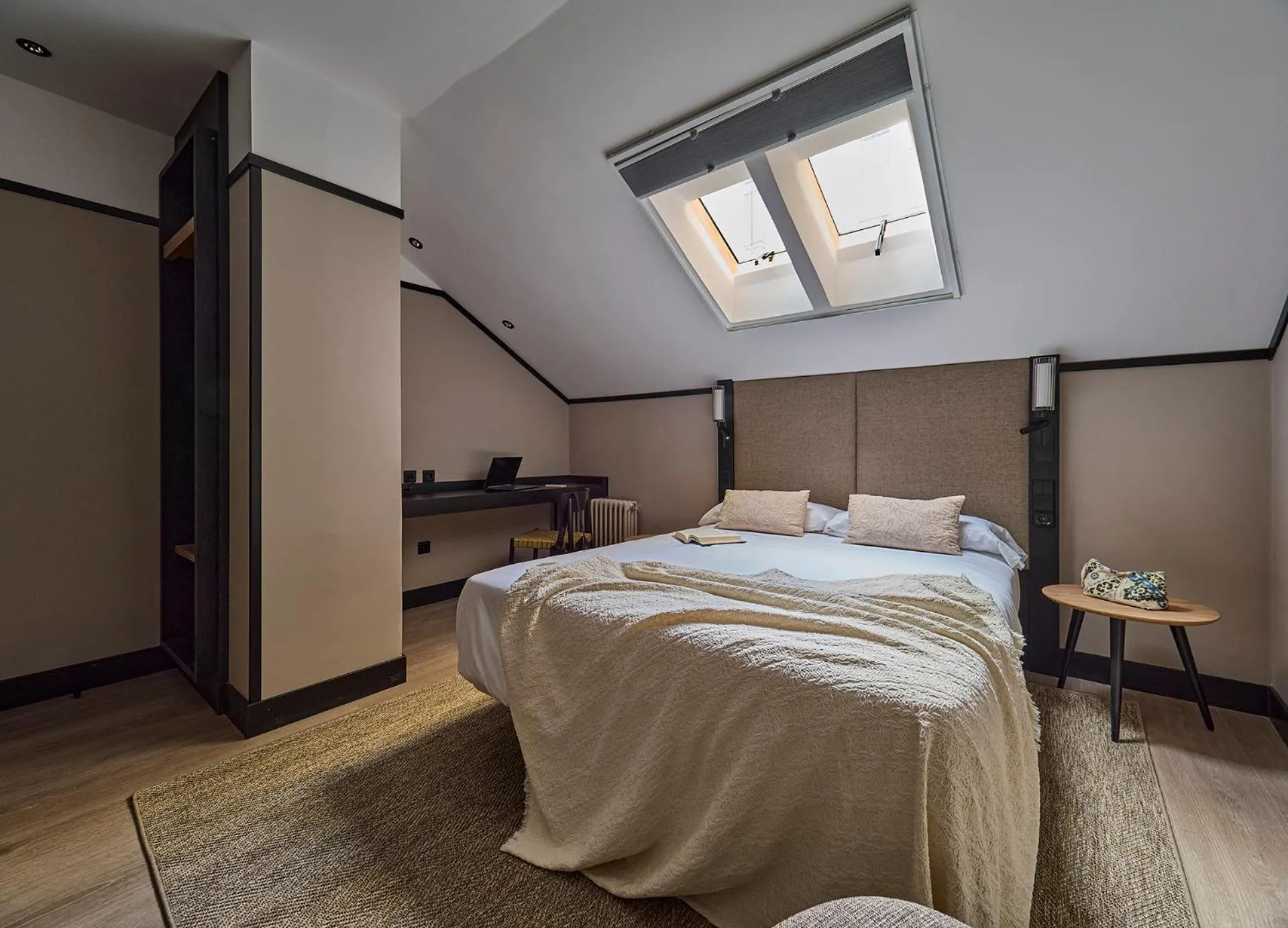 Bedroom, Bed in B48 Oviedo Ópera