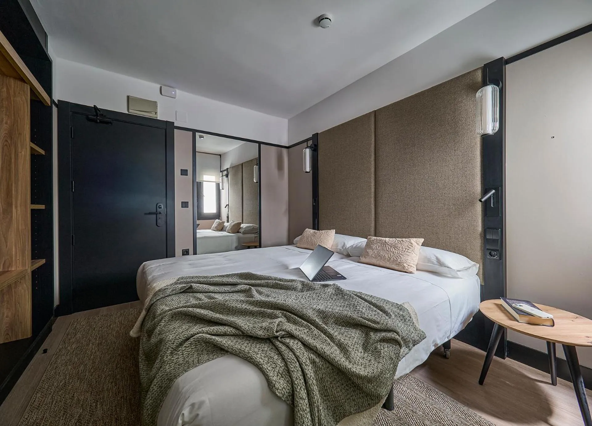 Bedroom, Bed in B48 Oviedo Ópera