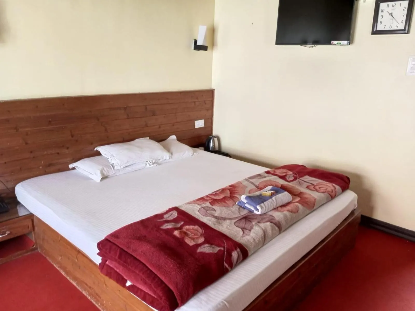 Bed in Hotel Seagull