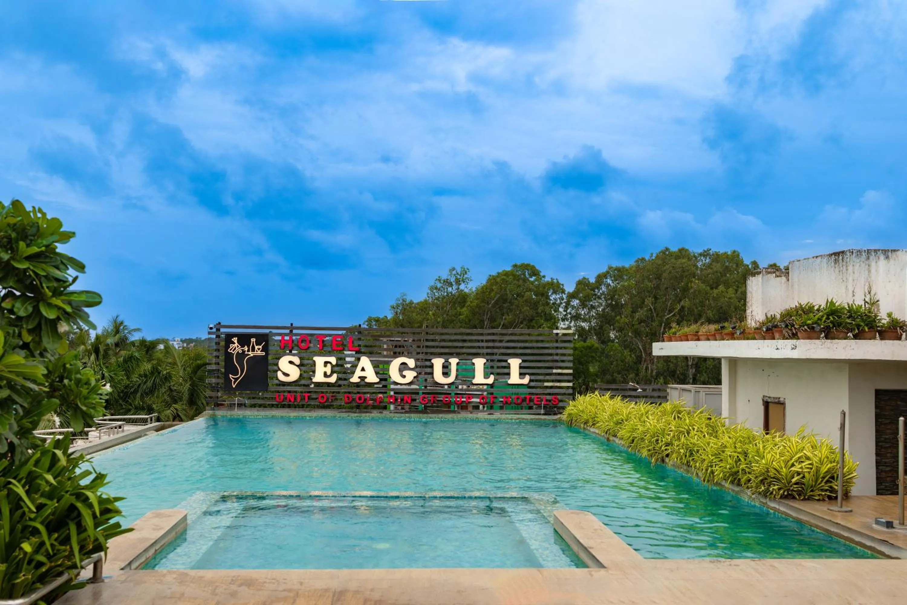 Swimming pool in Hotel Seagull