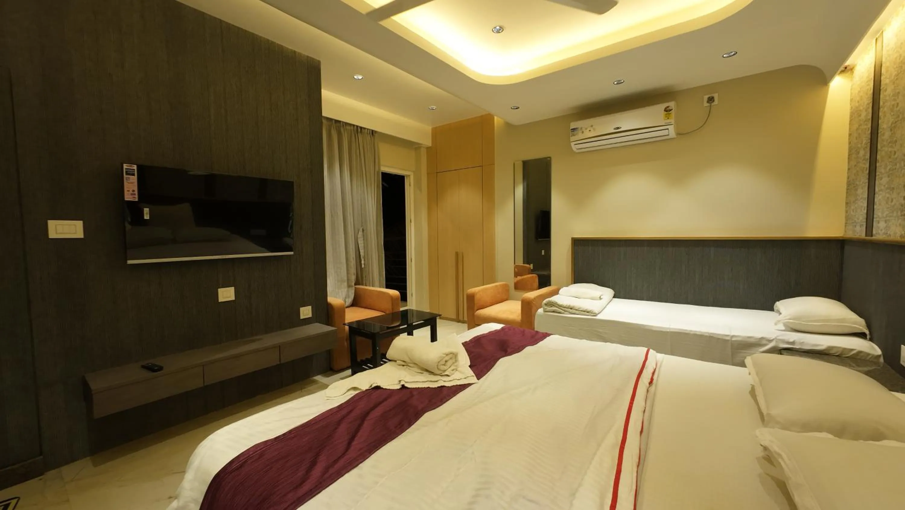 Bedroom, Bed in Hotel Seagull