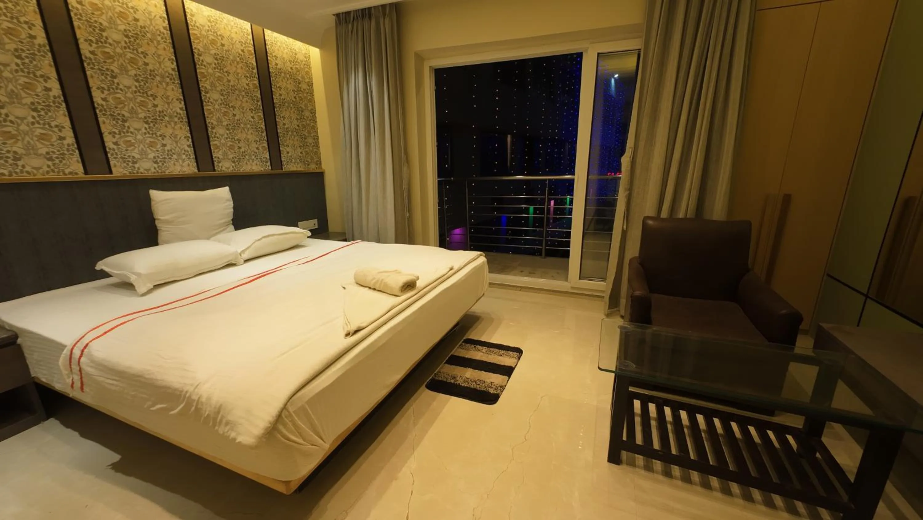 Bedroom, Bed in Hotel Seagull