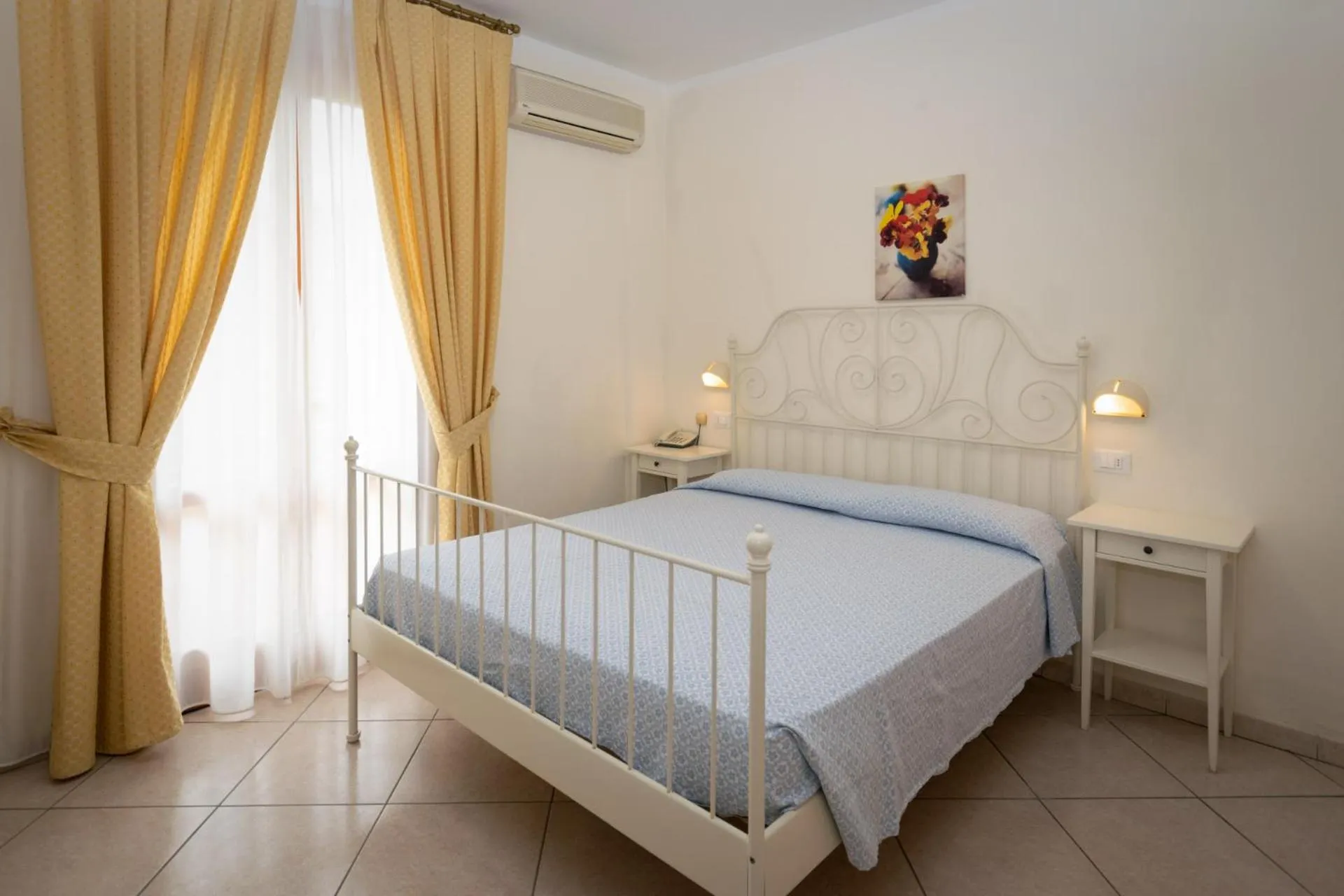 Photo of the whole room, Bed in Hotel Anna