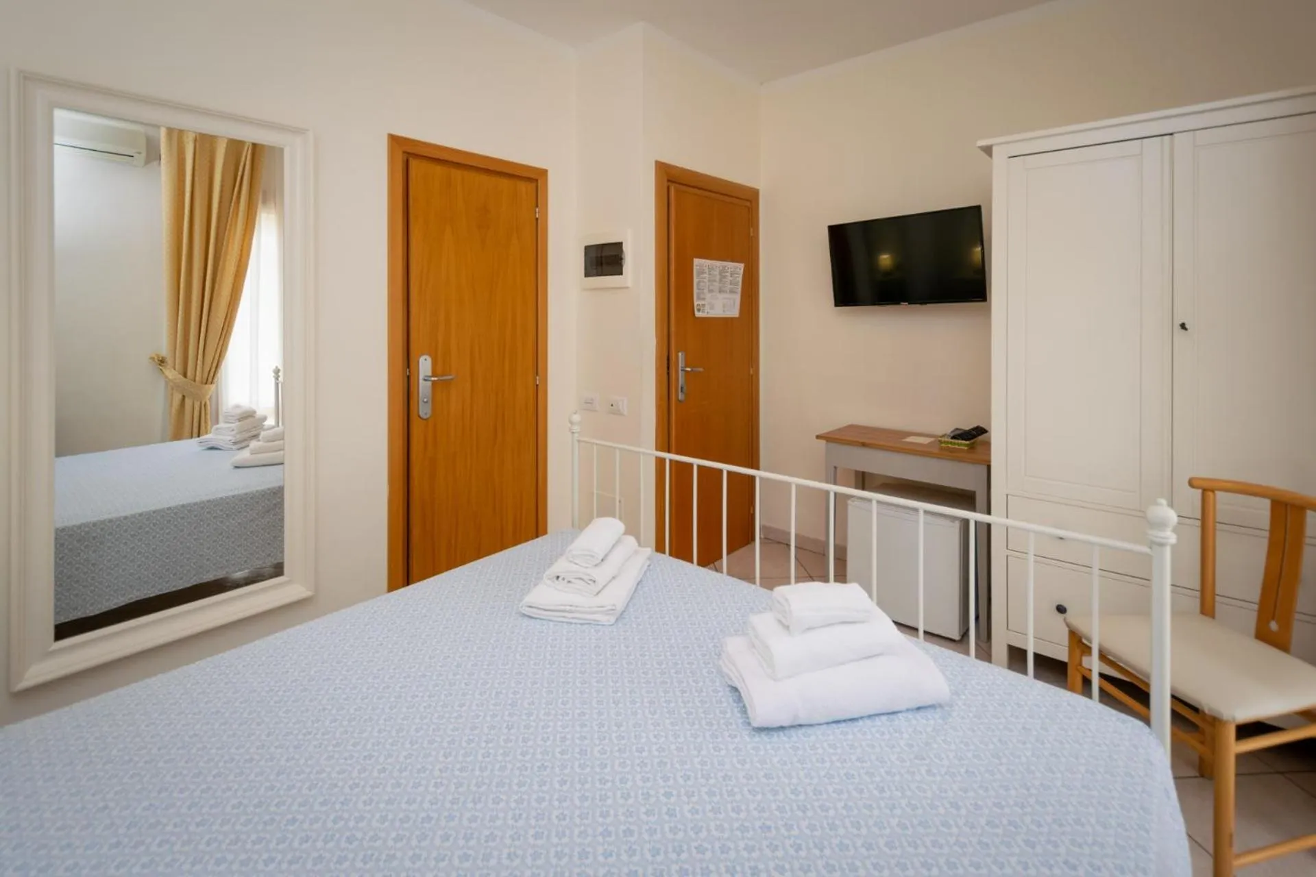 Photo of the whole room, Bed in Hotel Anna