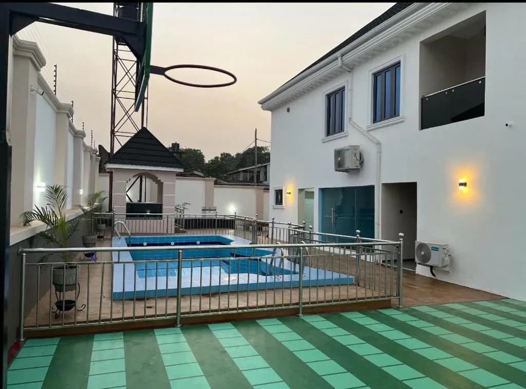 Swimming pool in ED & DRE Hotel Ibadan