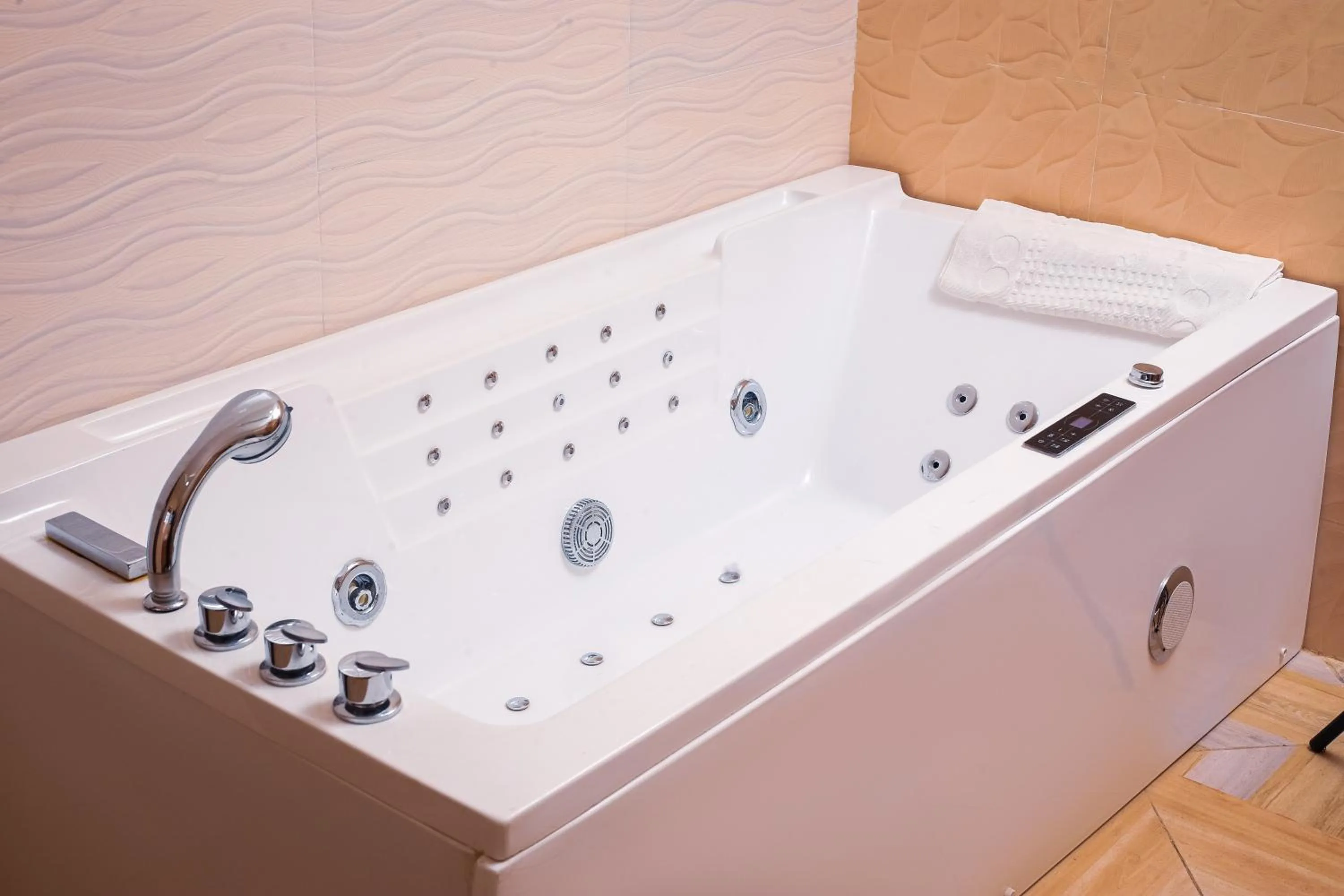 Hot Tub in ED & DRE Hotel Ibadan