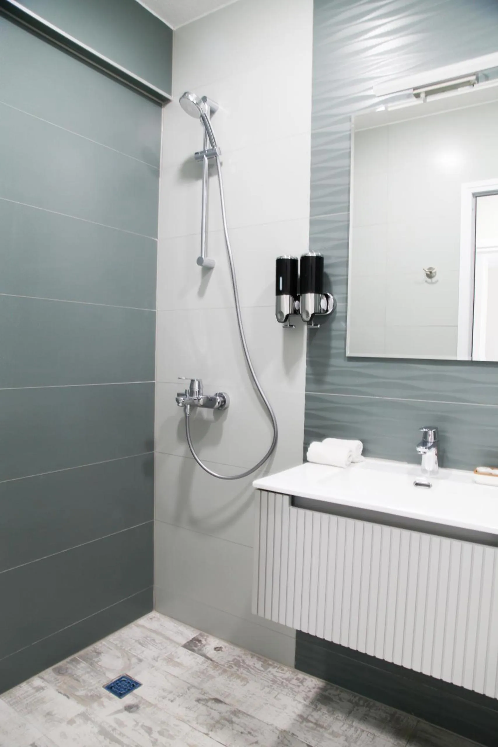 Shower in Corner House