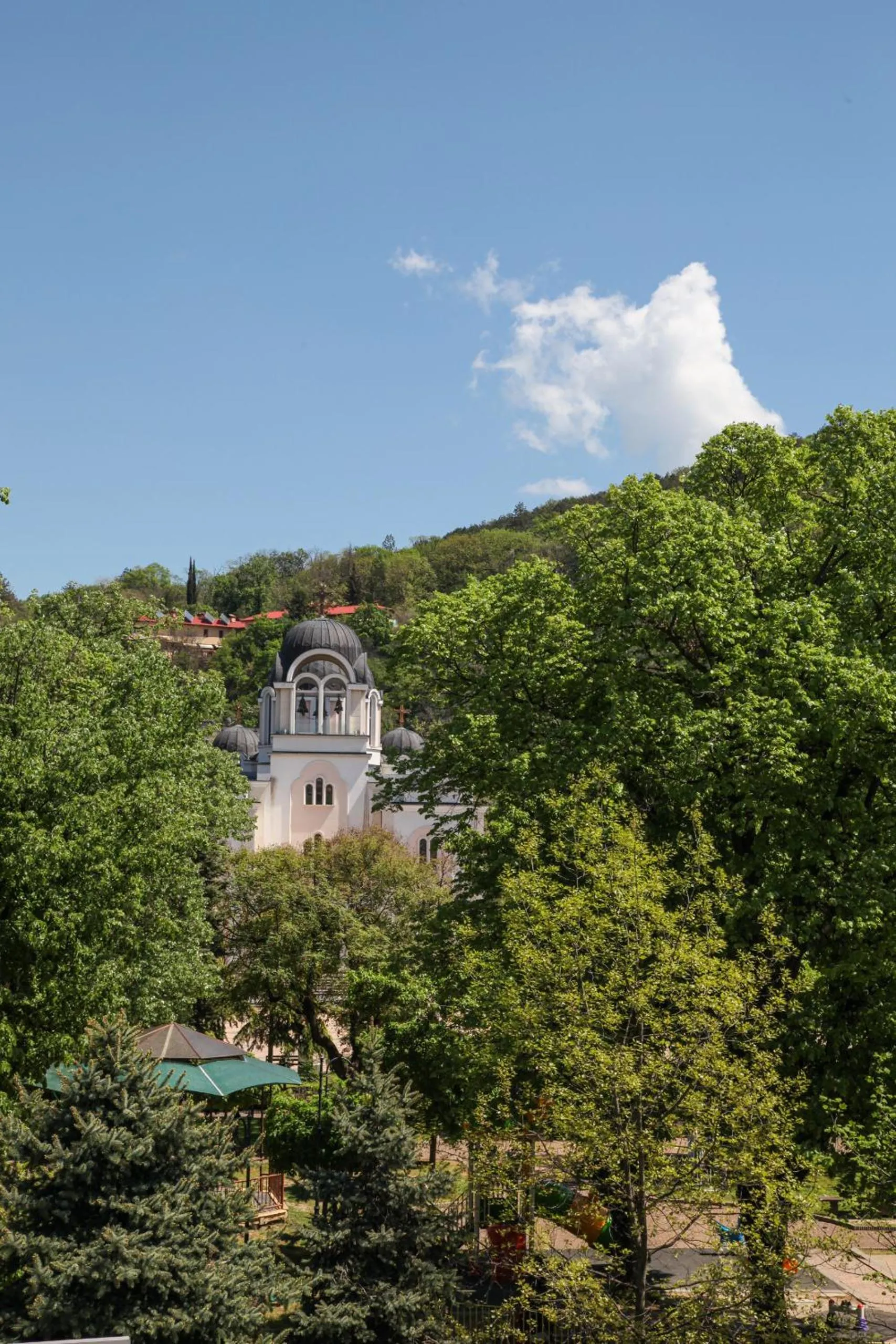 Garden view in Corner House