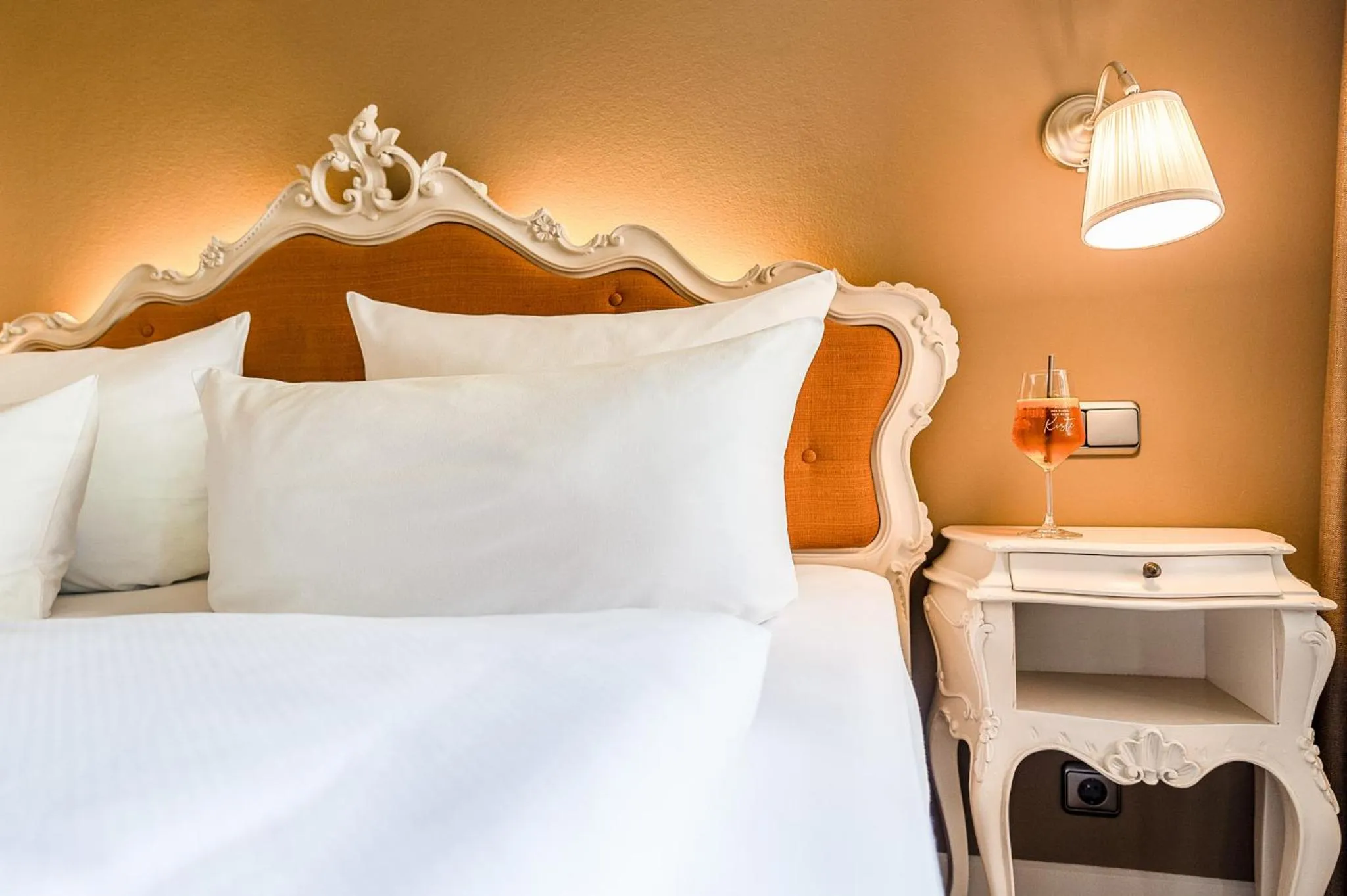 Photo of the whole room, Bed in Schlosshotel Steinburg