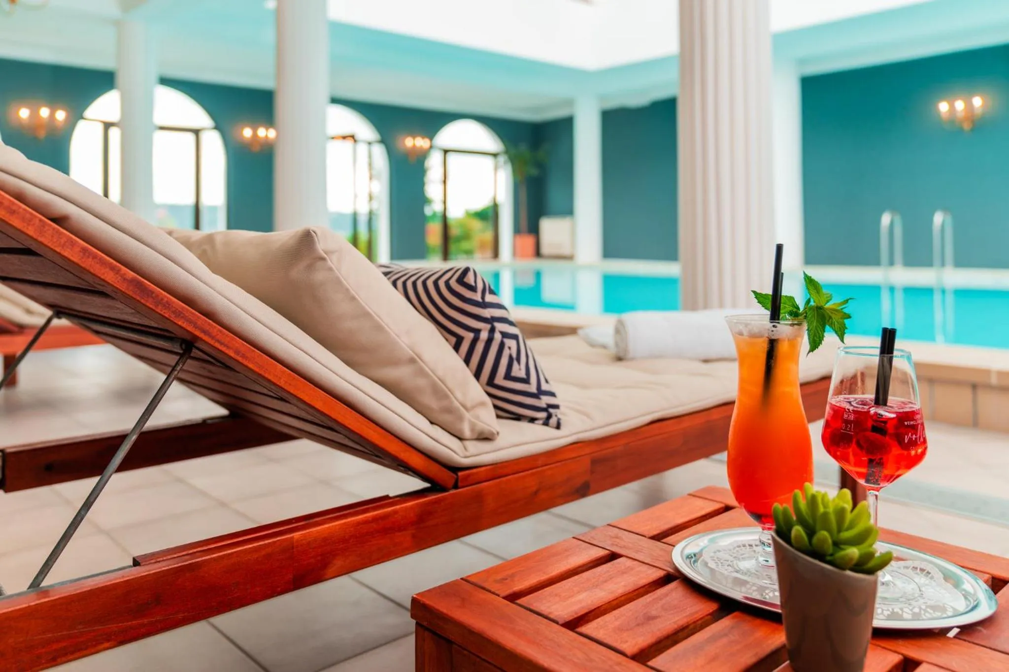 Swimming pool in Schlosshotel Steinburg