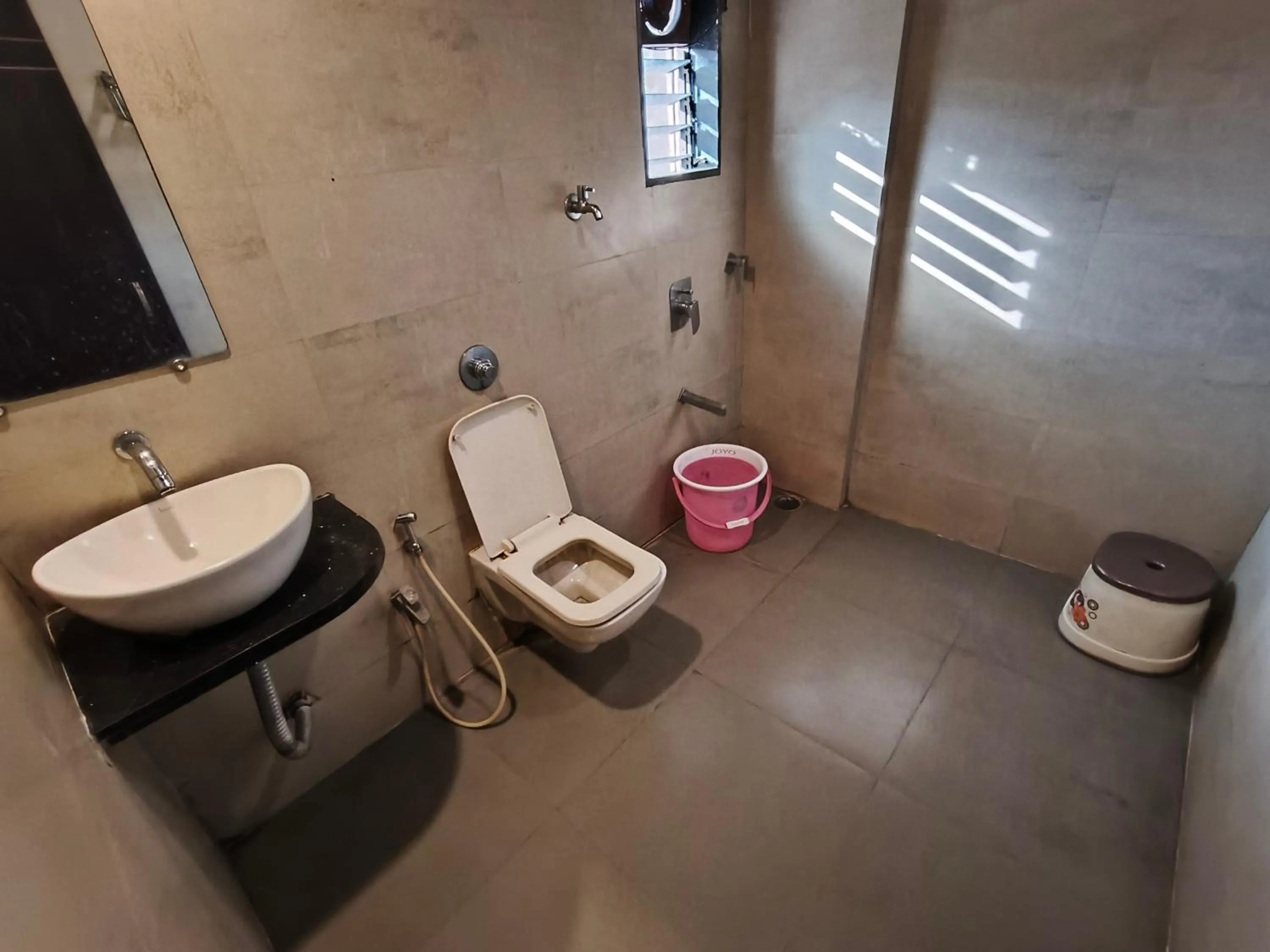 Shower in Hotel Vijay Sagar Dombivali