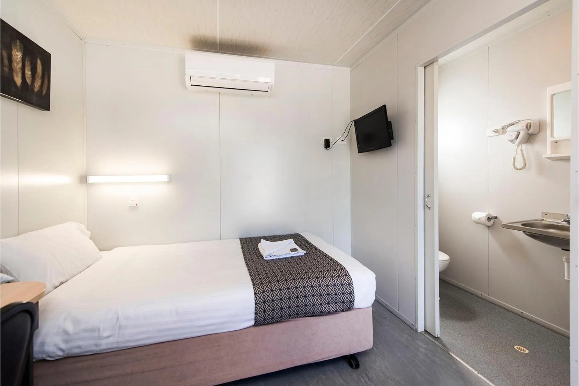 Bed in Banksia Tourist Park