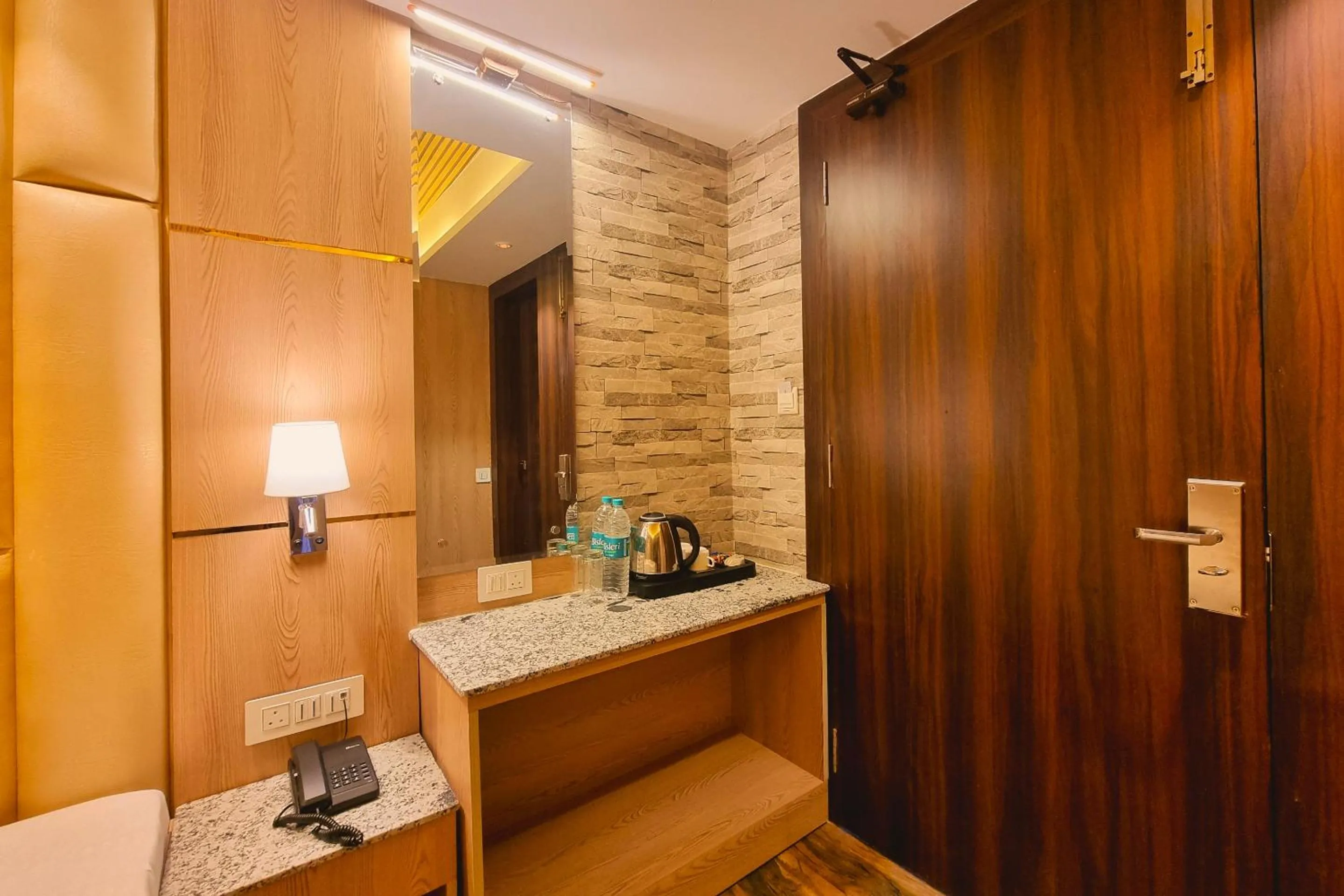 Coffee/tea facilities in Hotel Katson Blue, Dalhousie