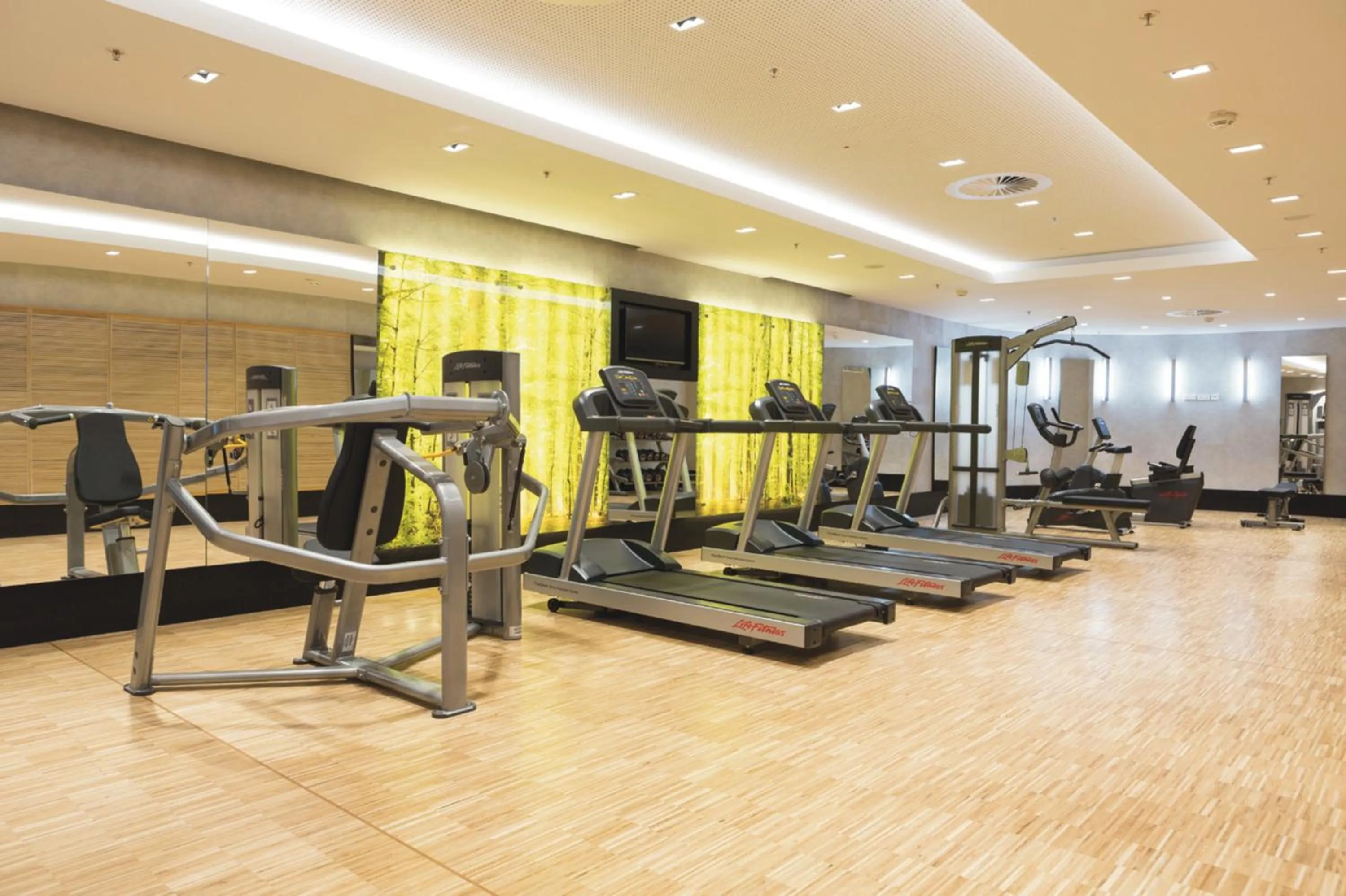 Fitness centre/facilities in Riu Plaza Berlin