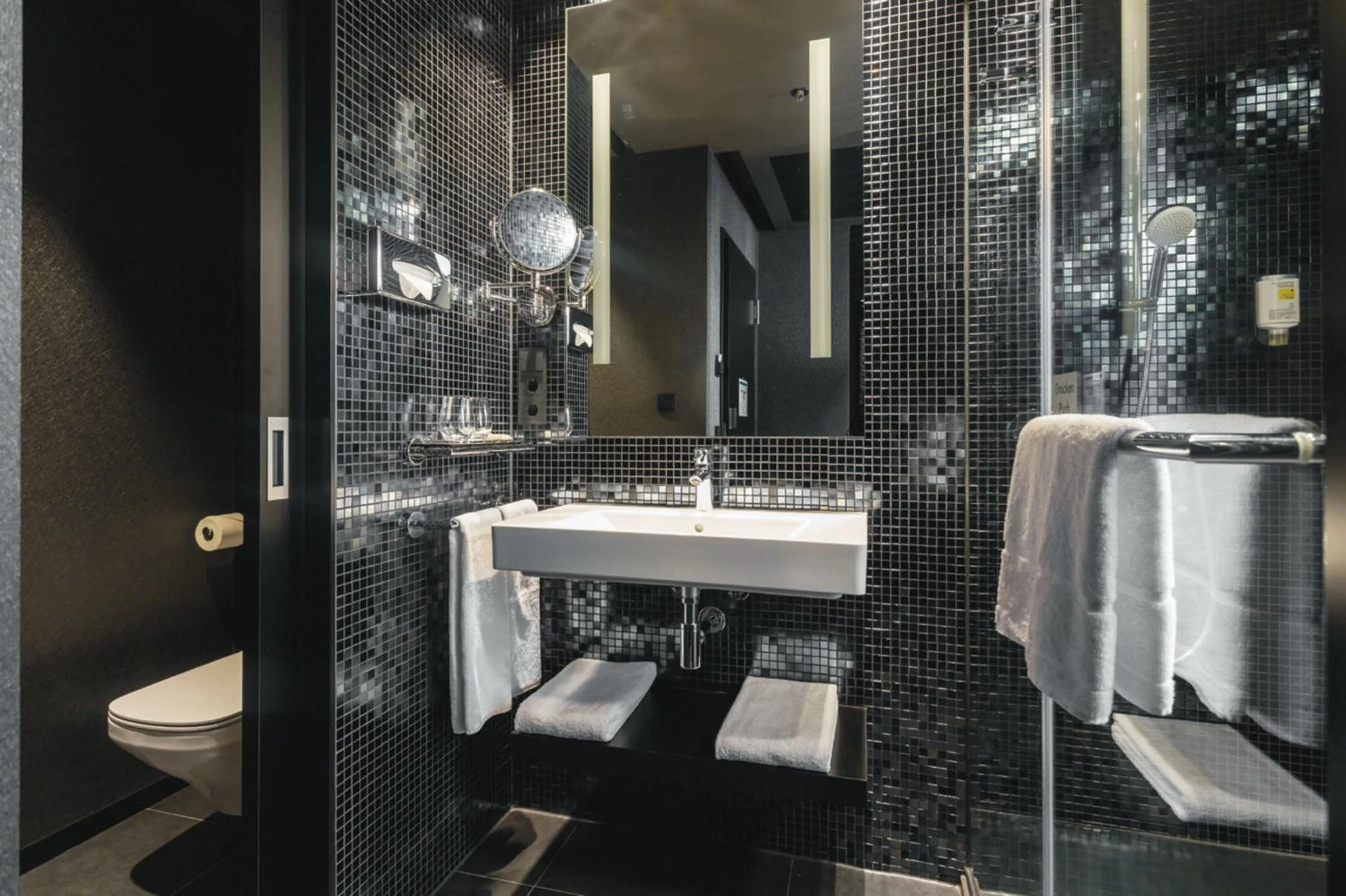 Bathroom in Riu Plaza Berlin