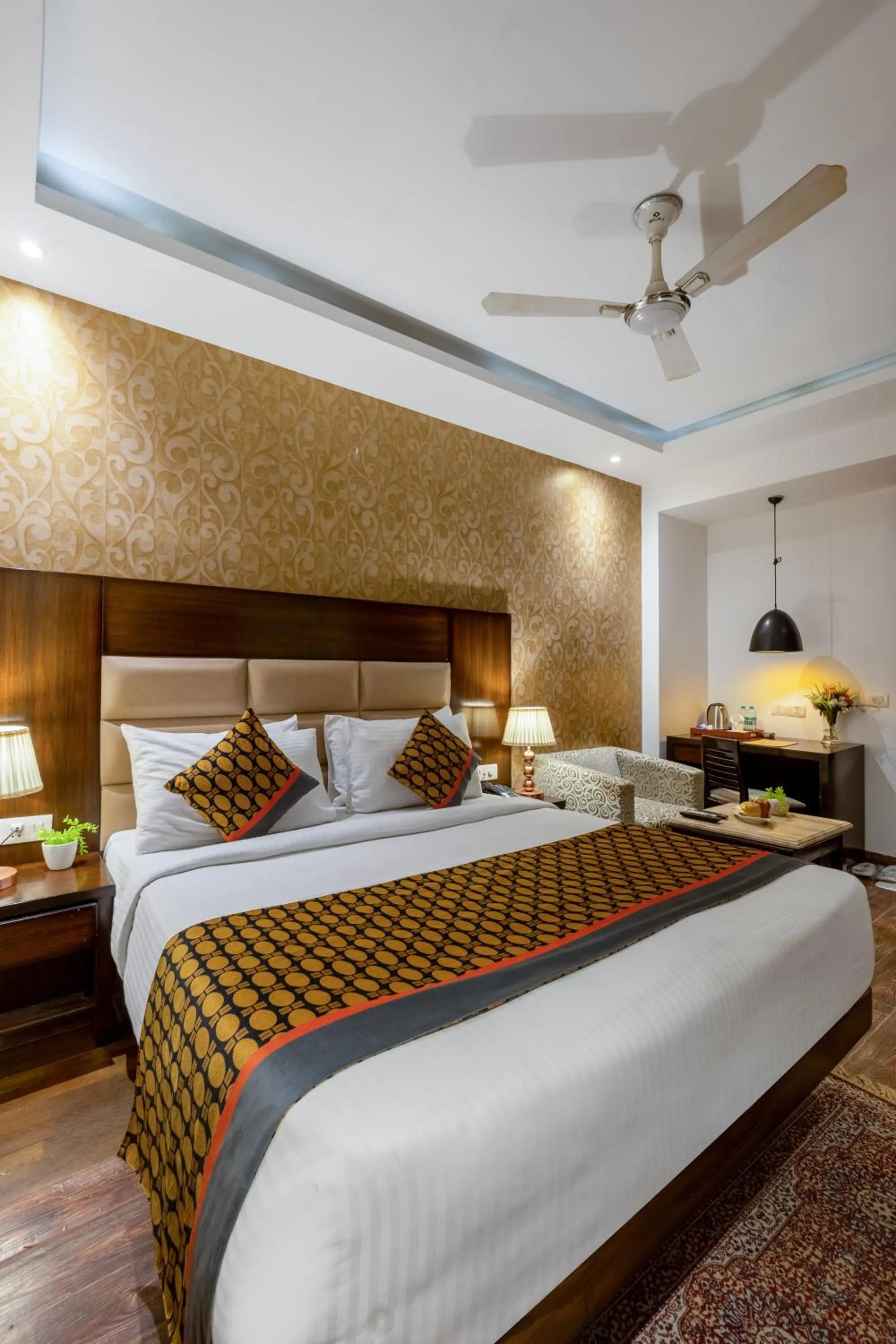 Bed in Arch The Lohias