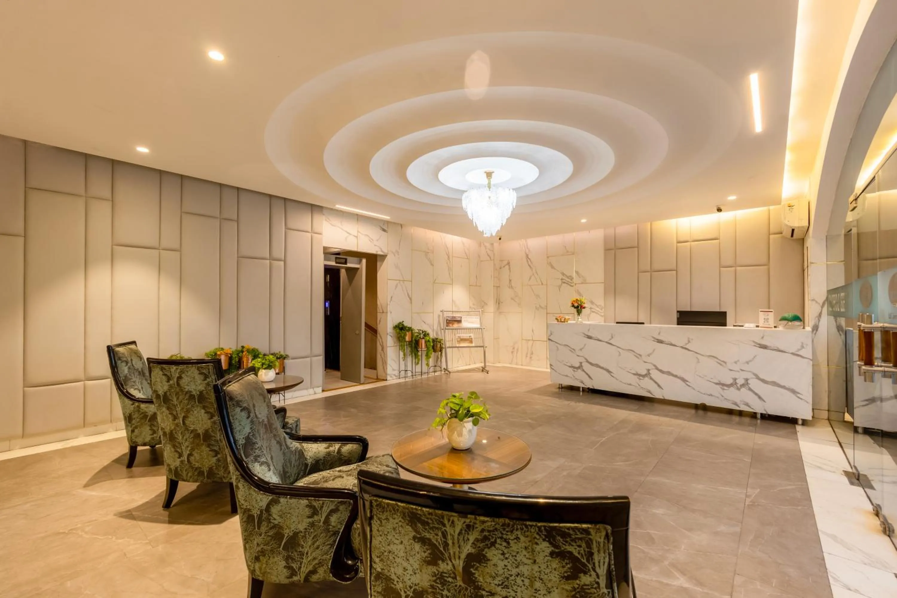 Lobby or reception in Arch The Lohias
