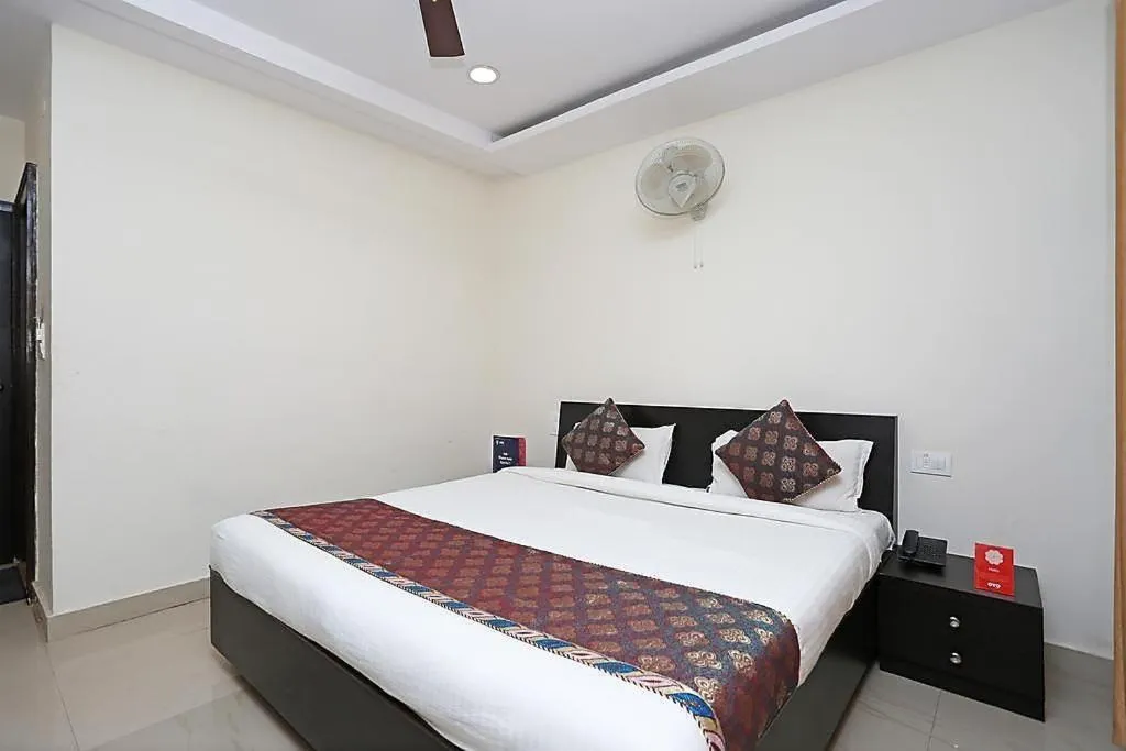 Photo of the whole room in Hotel Sahu Near Kashi Vishwanath Temple Gate