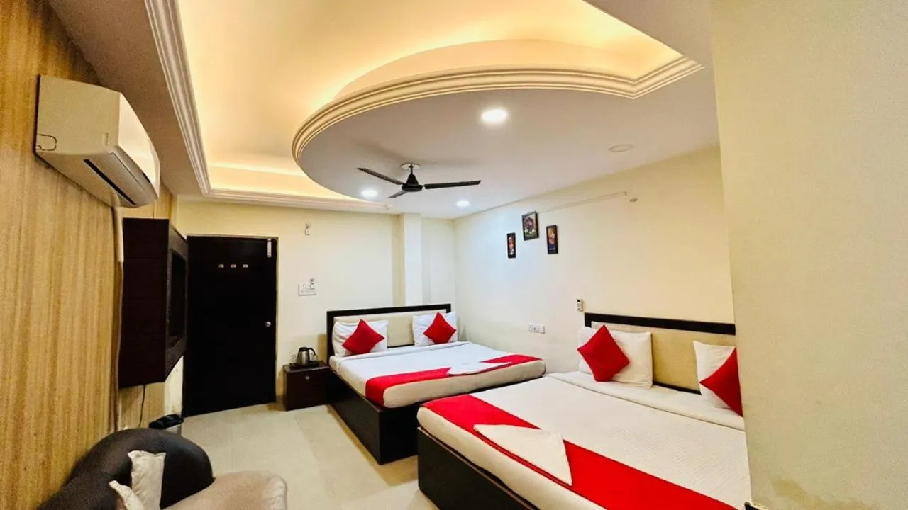 Hotel Sahu Near Kashi Vishwanath Temple Gate