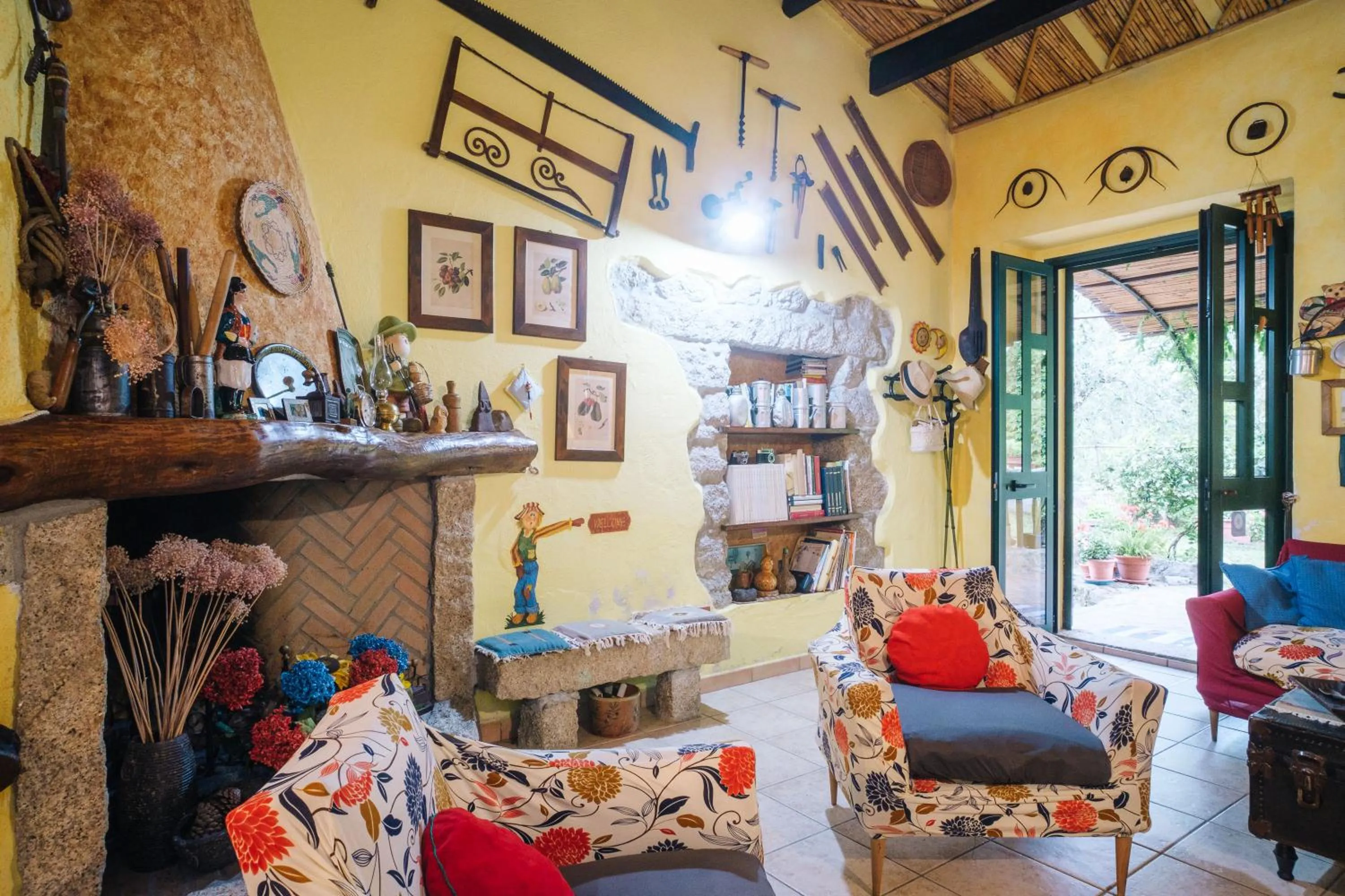 Communal lounge/ TV room in B&B San Michele